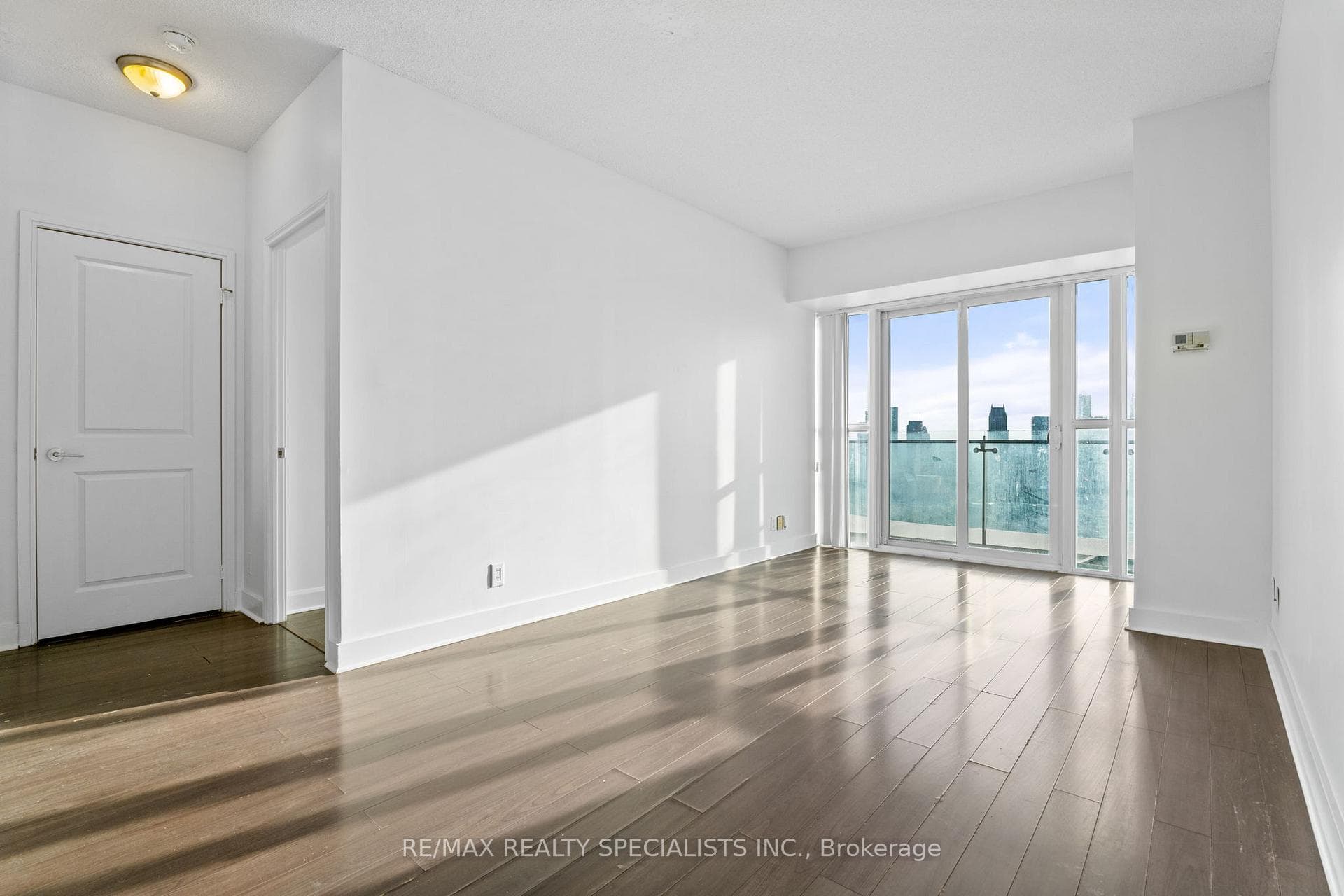 50 Absolute Avenue Unit 3108 photo 11