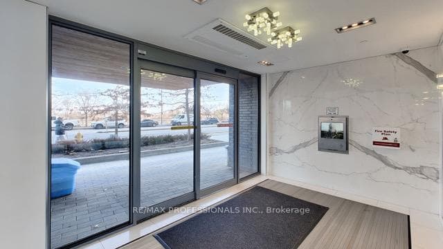110 Marine Parade Drive Unit 707 photo 3