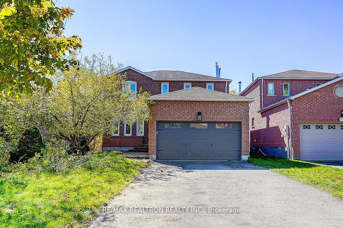 31 Blair Crescent photo 1