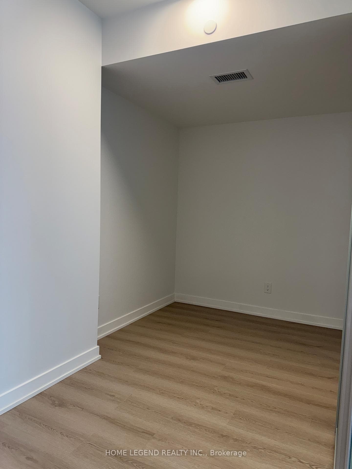 100 Queen Street Unit 705 photo 19
