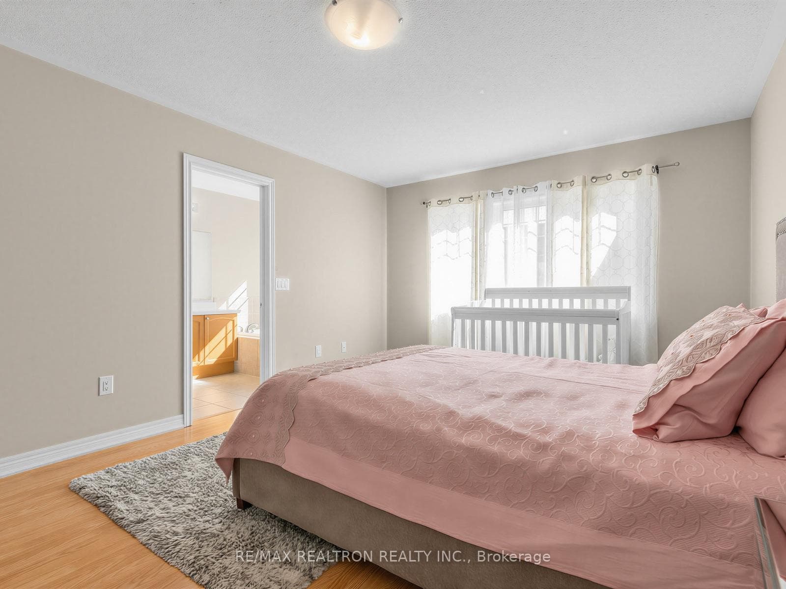 135 Windrow Street photo 26