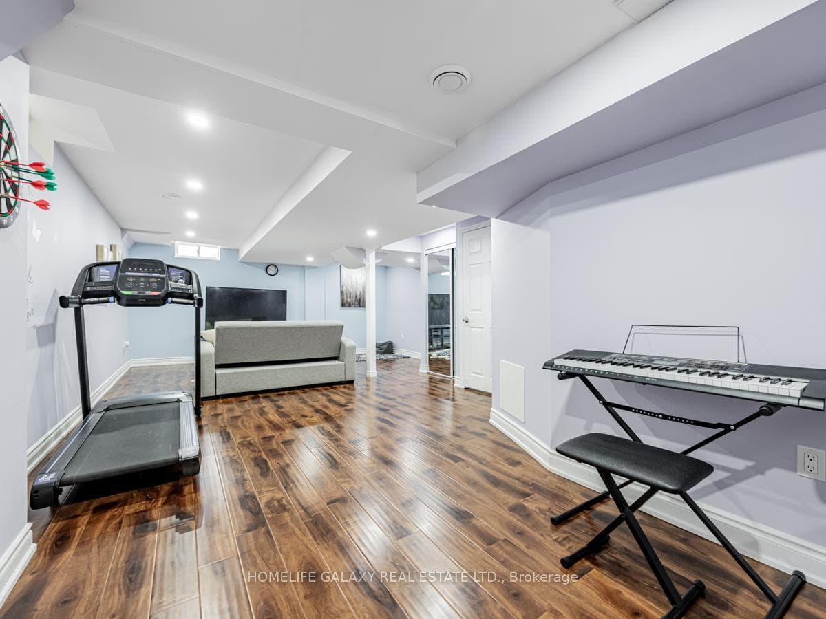 18 Hornsell Circle photo 23