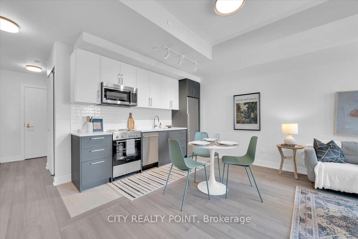 664 Spadina Avenue Unit 910 photo 6