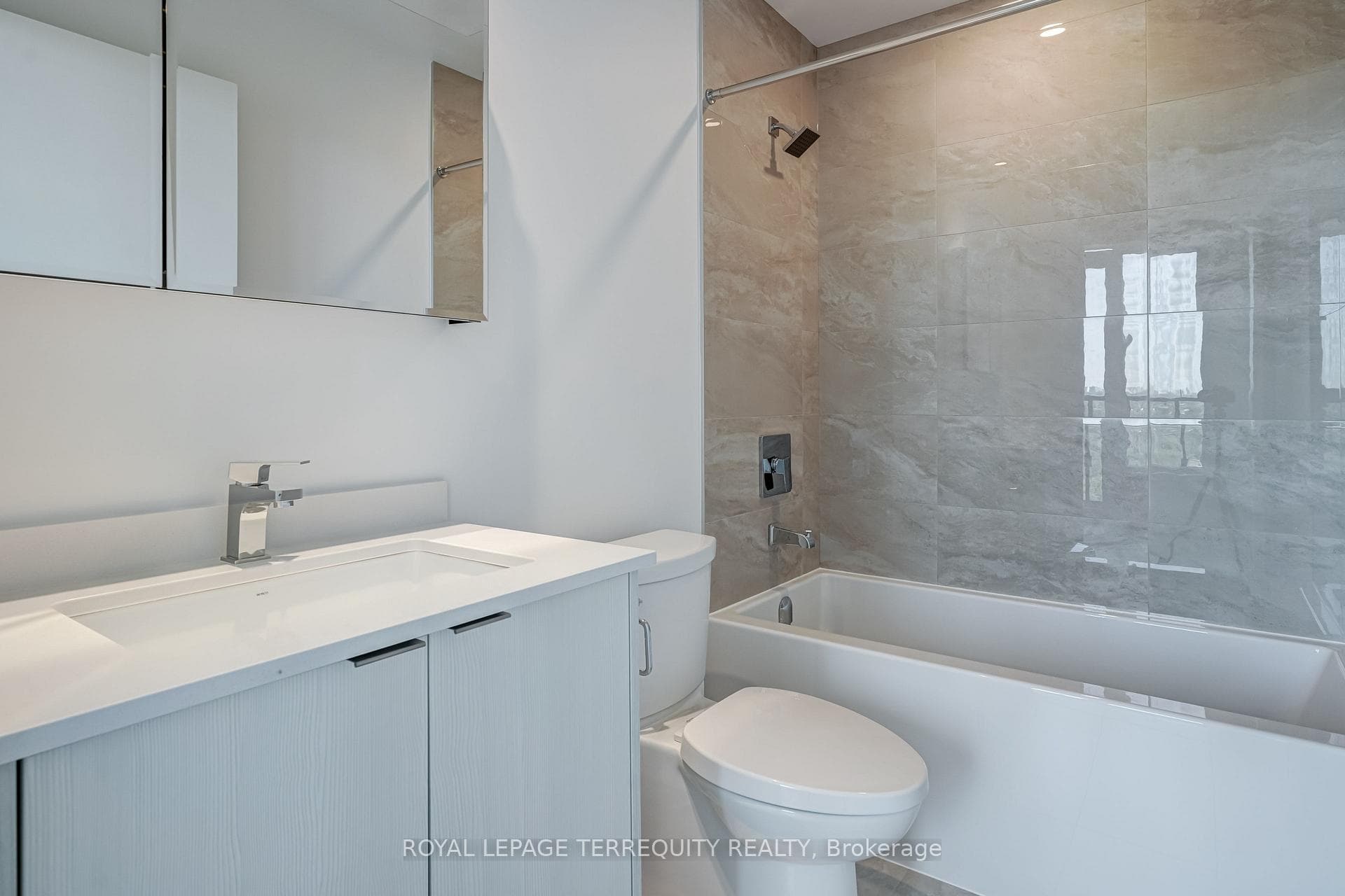 1926 Lake Shore Boulevard Unit 2716 photo 21