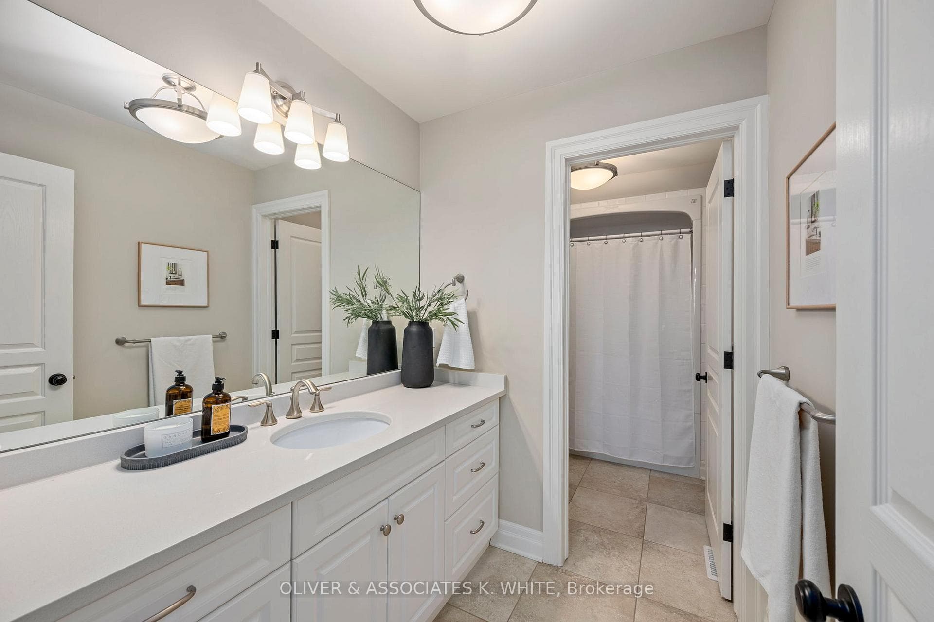 2nd floor Main Bathroom