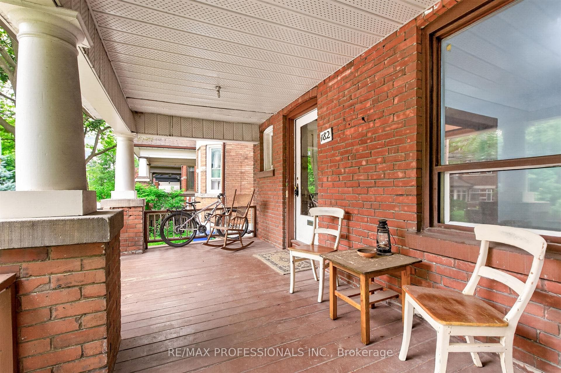 182 Geoffrey Street Front Porch