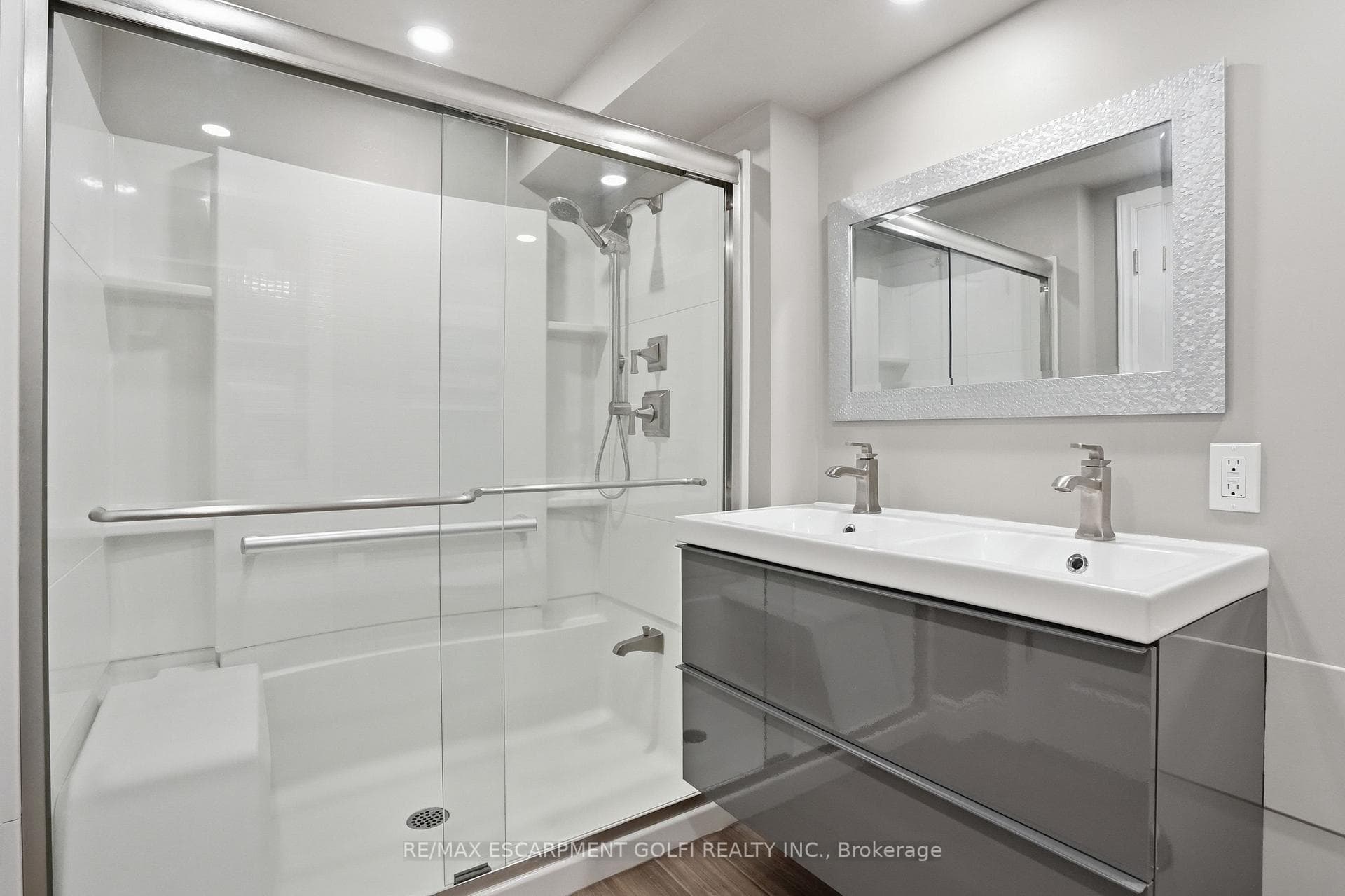 2114 GOLF CLUB Road photo 22