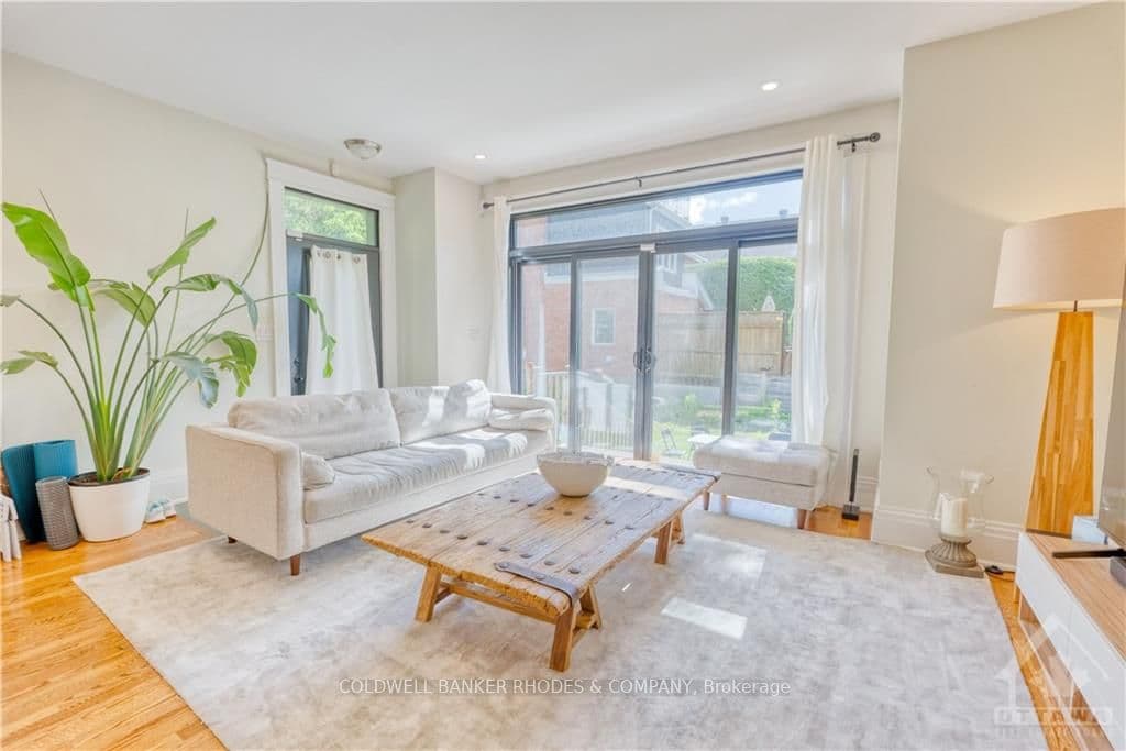 142 KEEFER Street photo 11