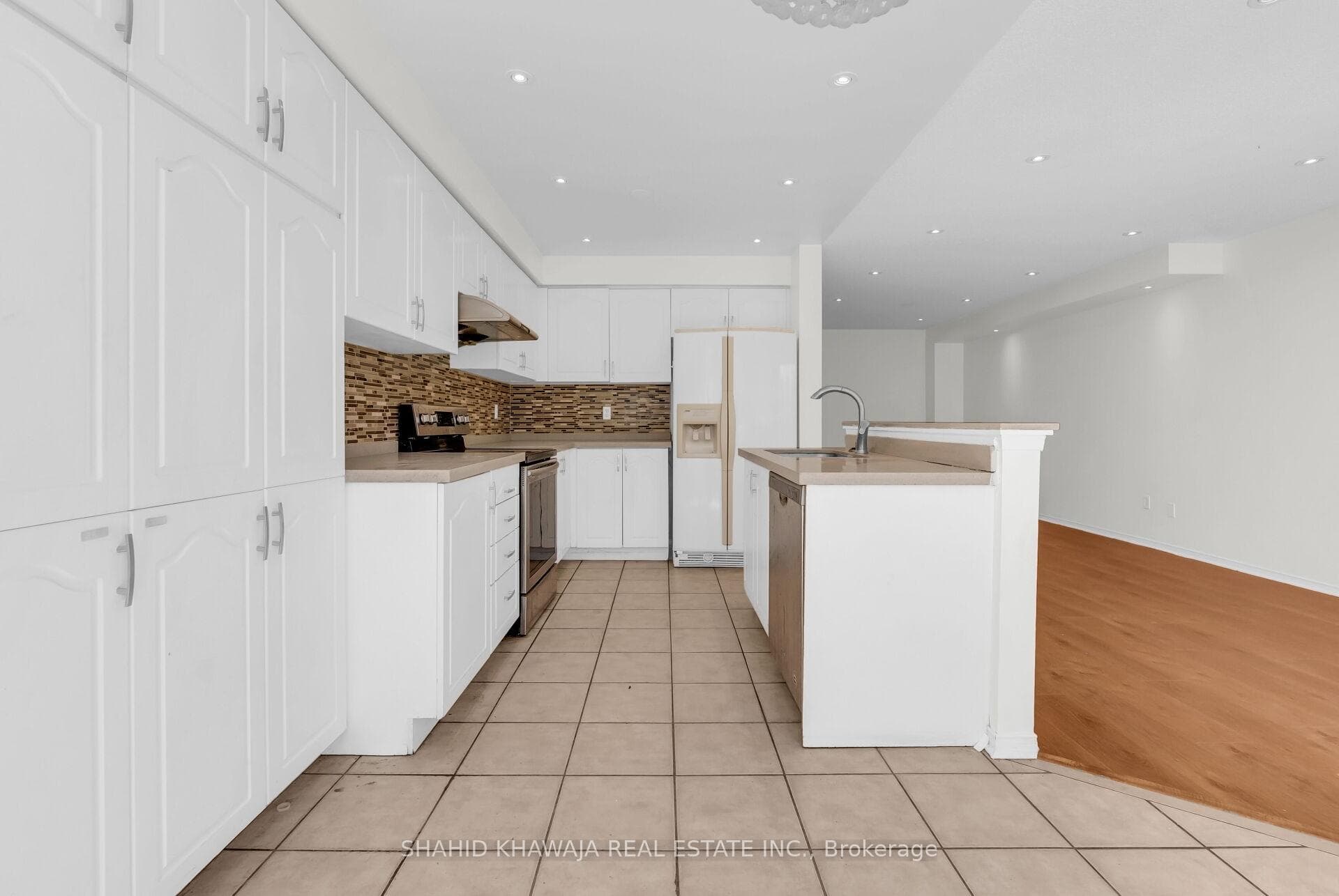 7683 Black Walnut Trail photo 15