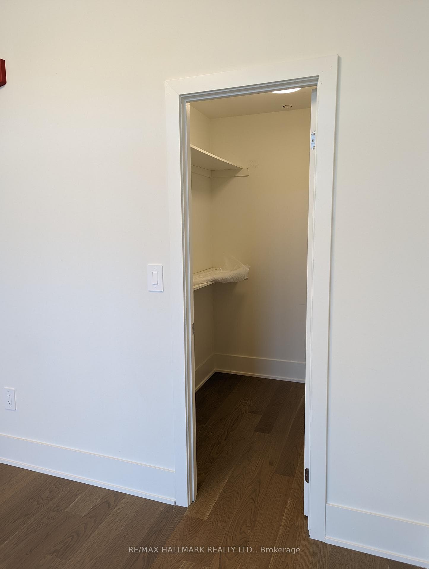 495 Logan Avenue Unit 213 photo 7