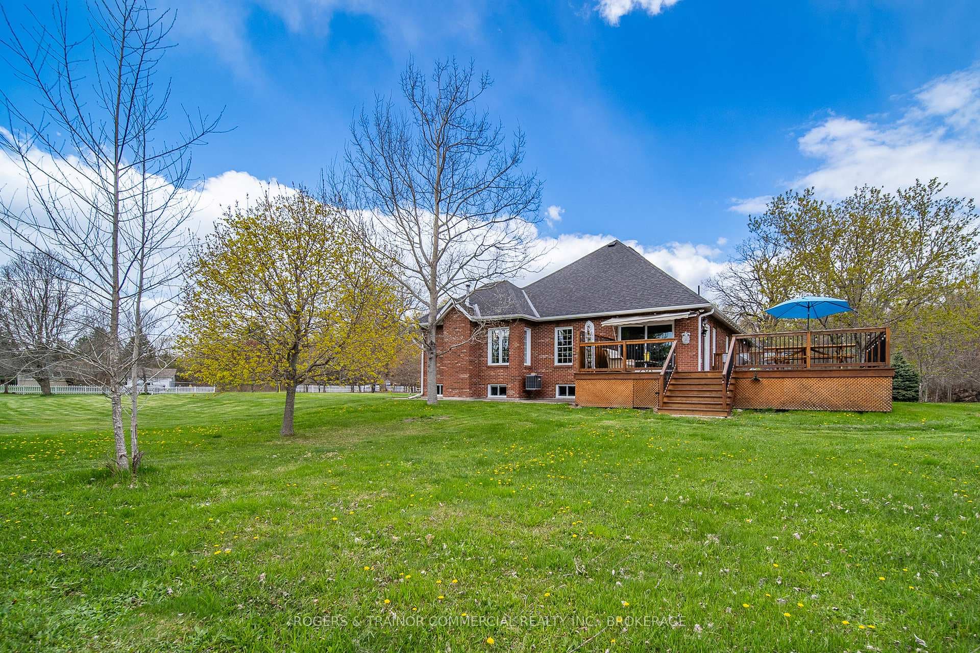 697 Rogers Side Road photo 46