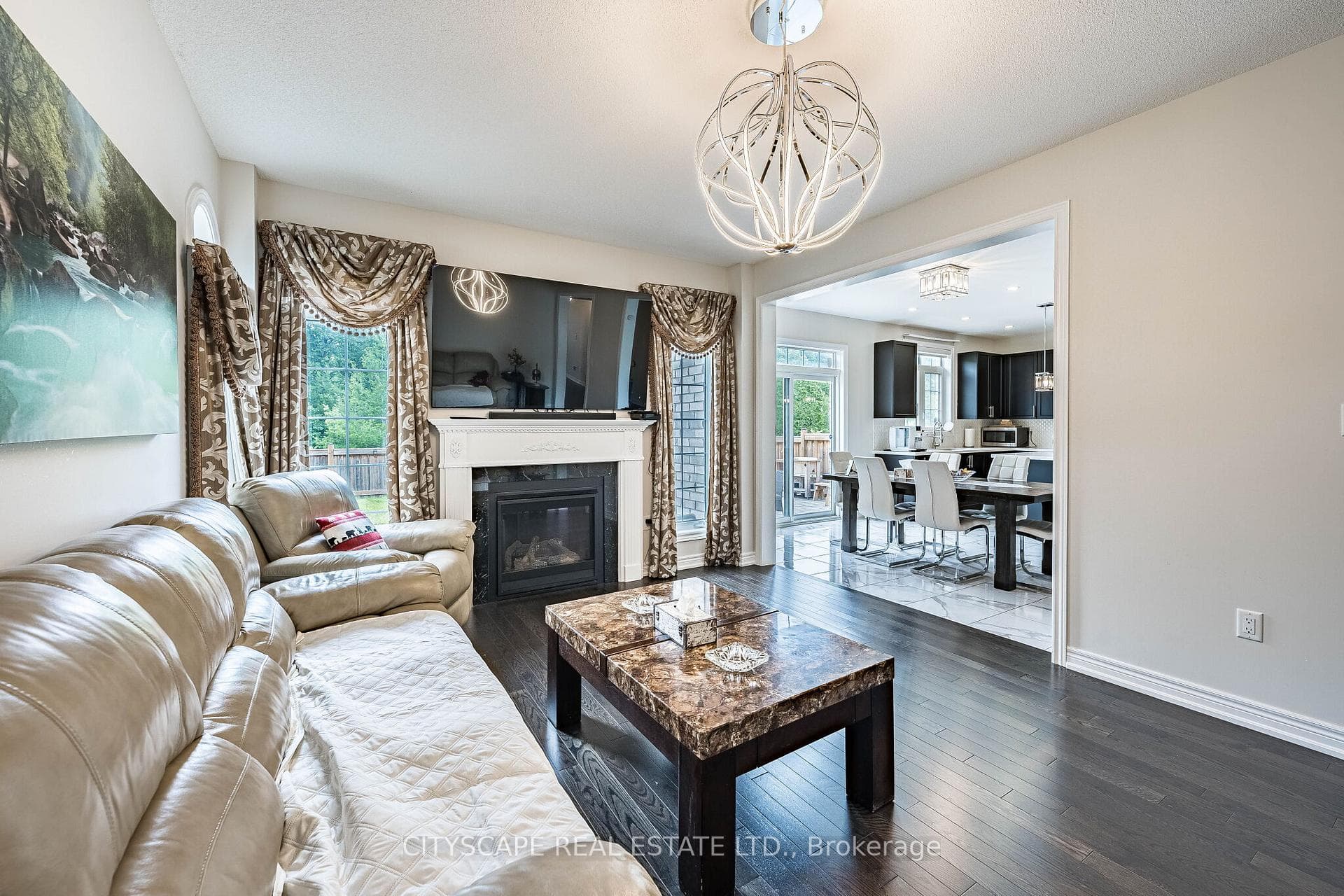 54 Ezra Crescent photo 16