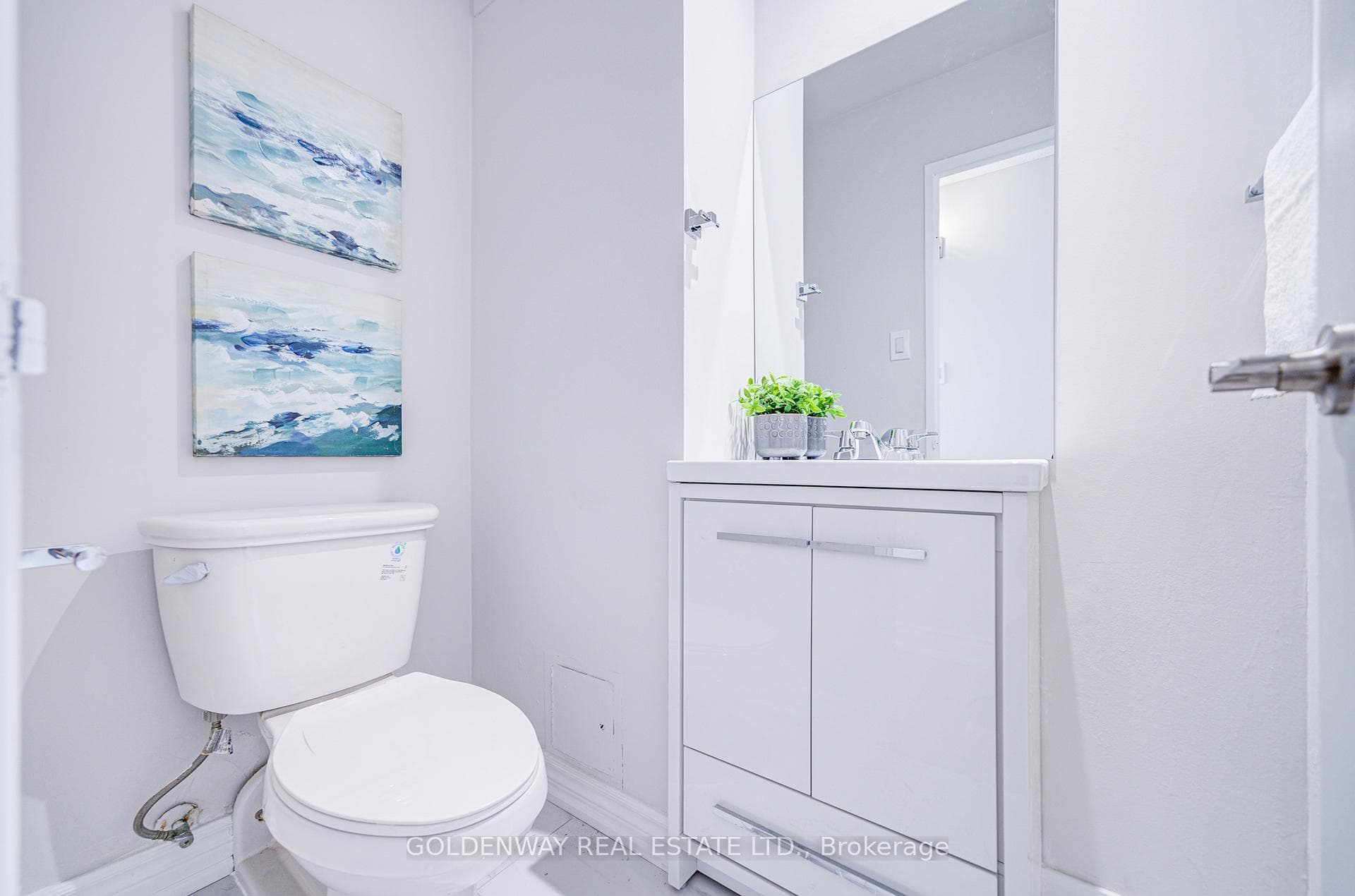 bathroom 2 pc
