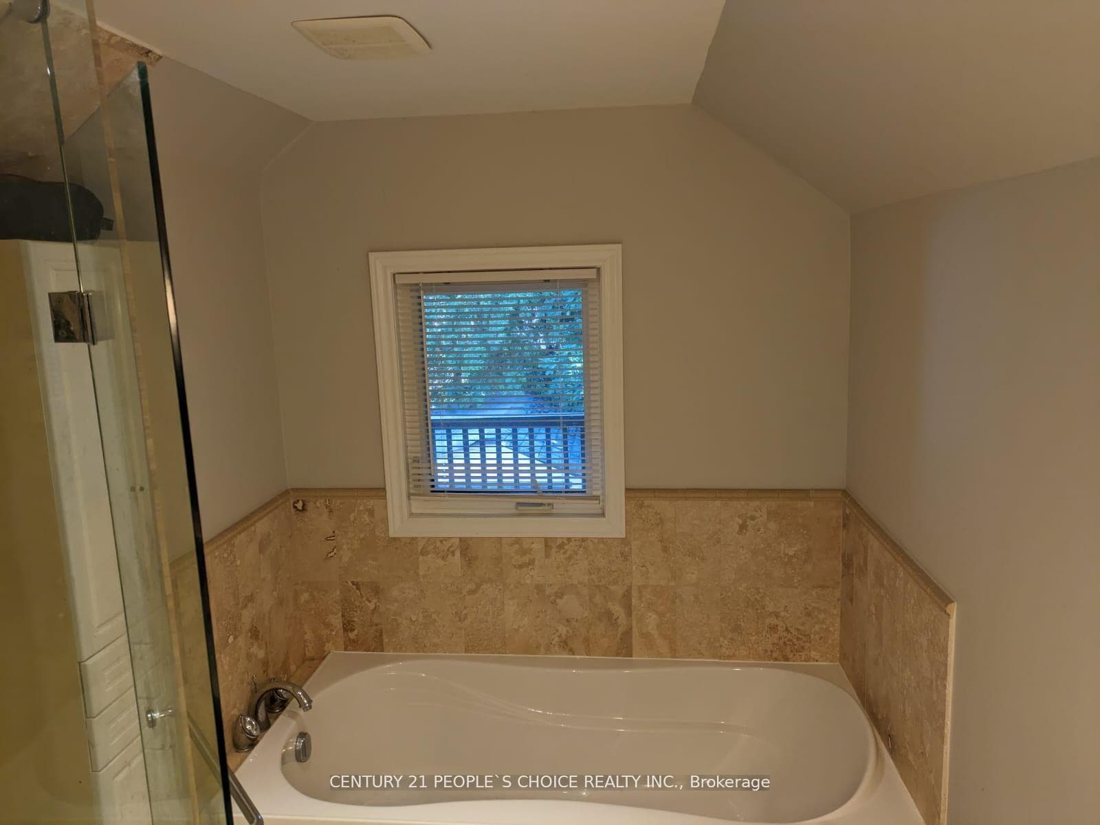 63 Stephen Drive photo 13