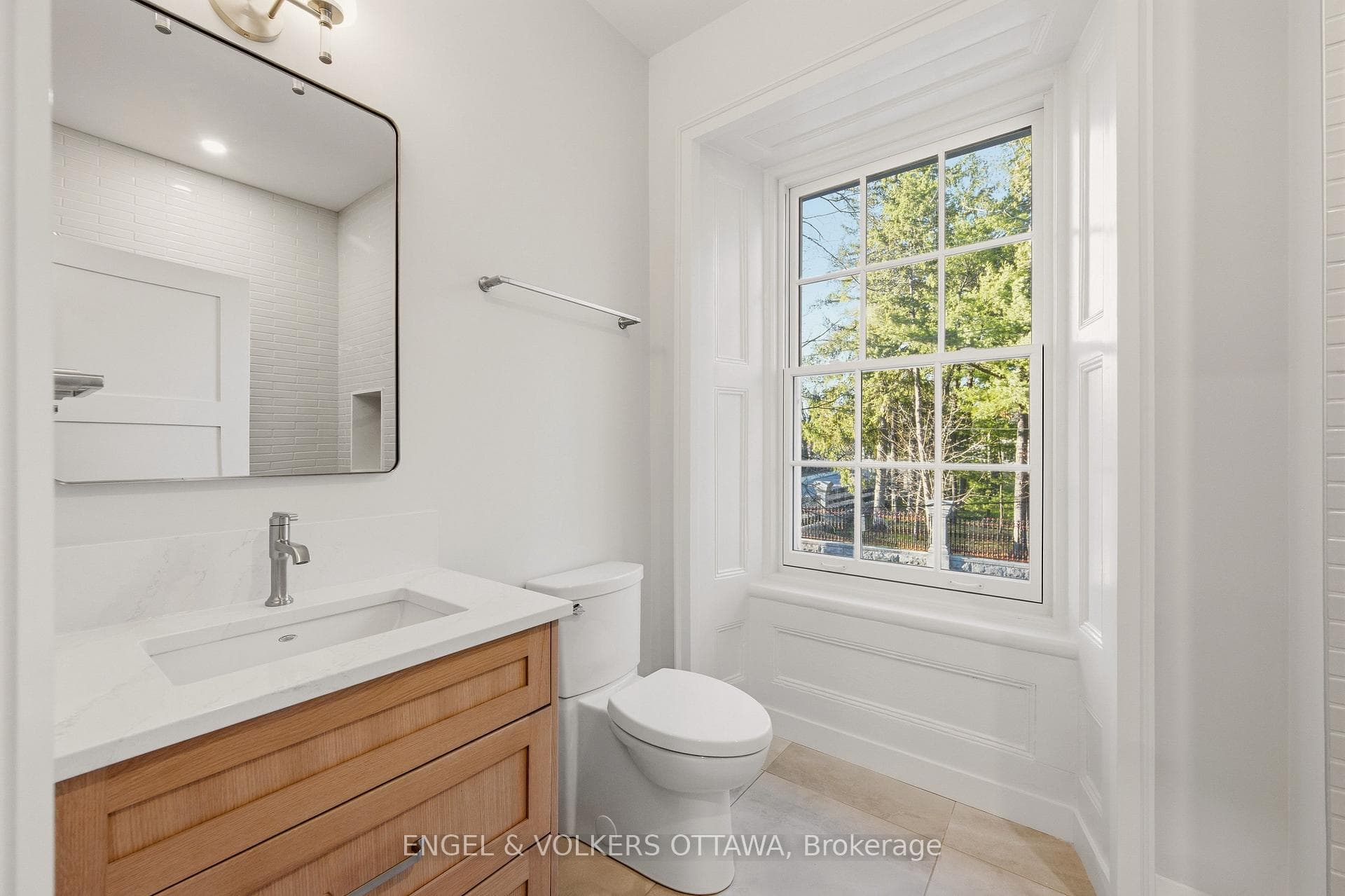 35 MacKay Street photo 44