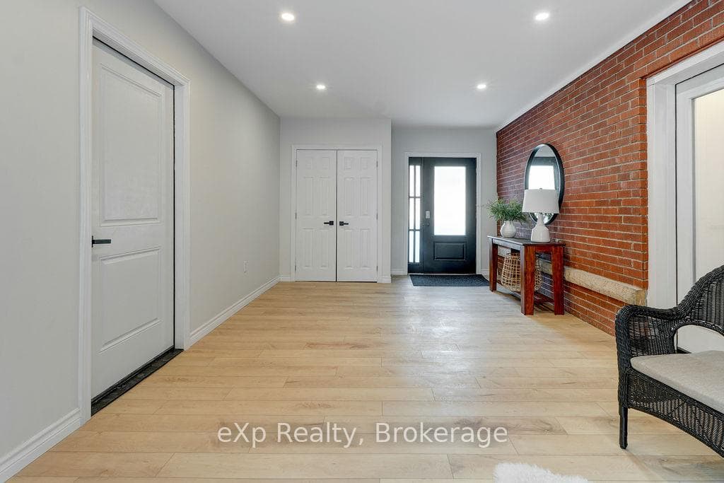 1201 Hawthorne Drive photo 4