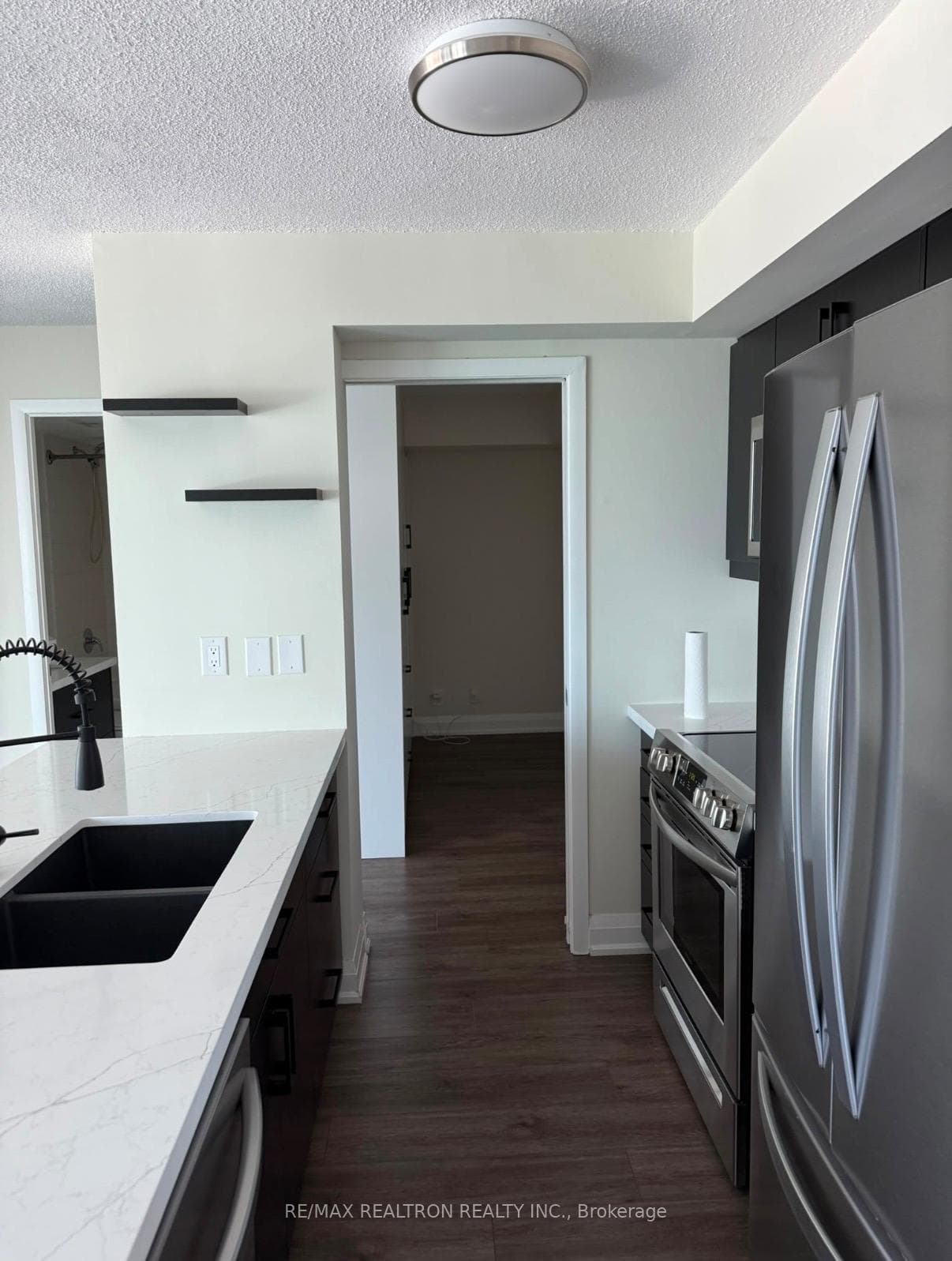 81 Navy Wharf Court Unit 2206 photo 2