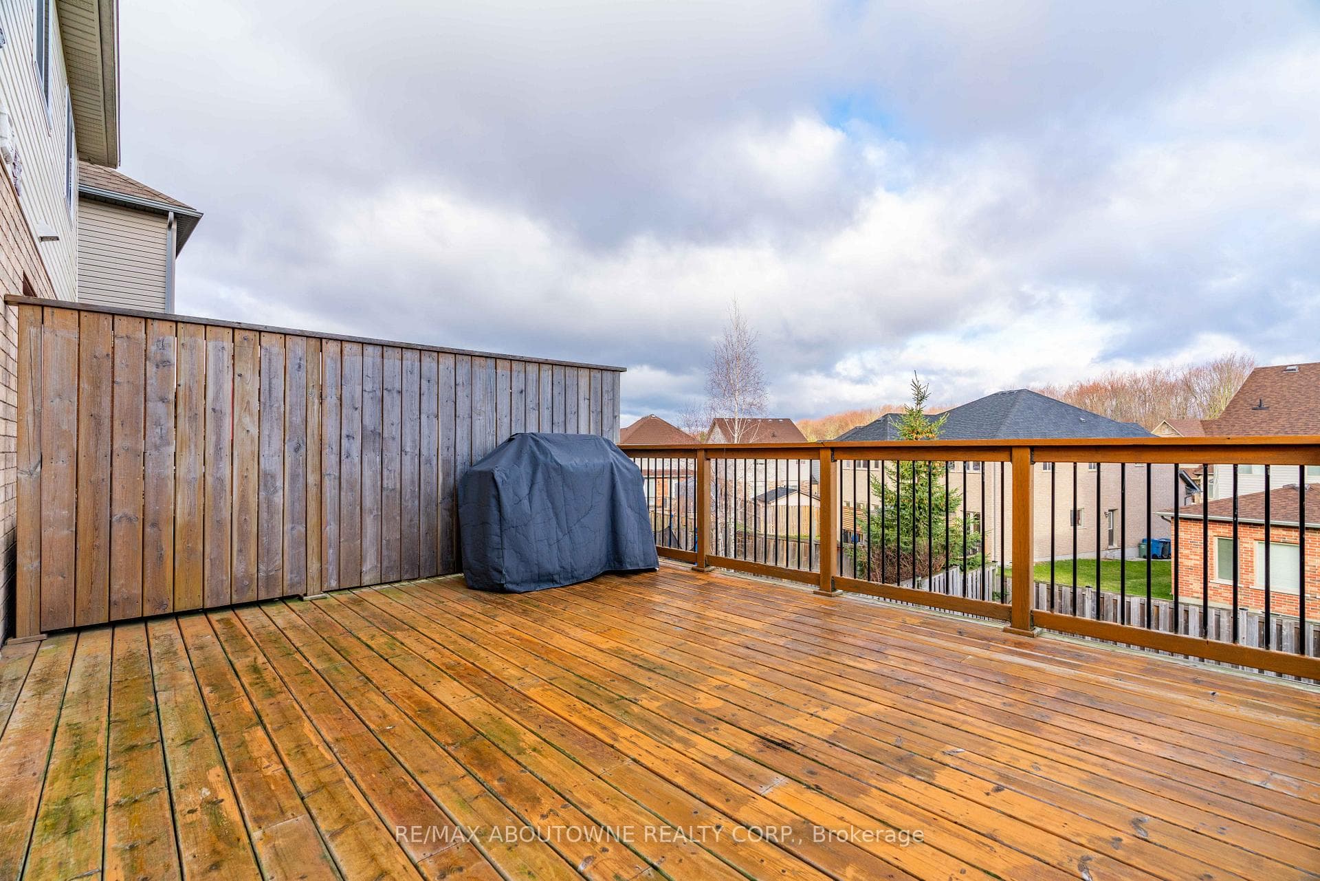 91 Curzon Crescent photo 28