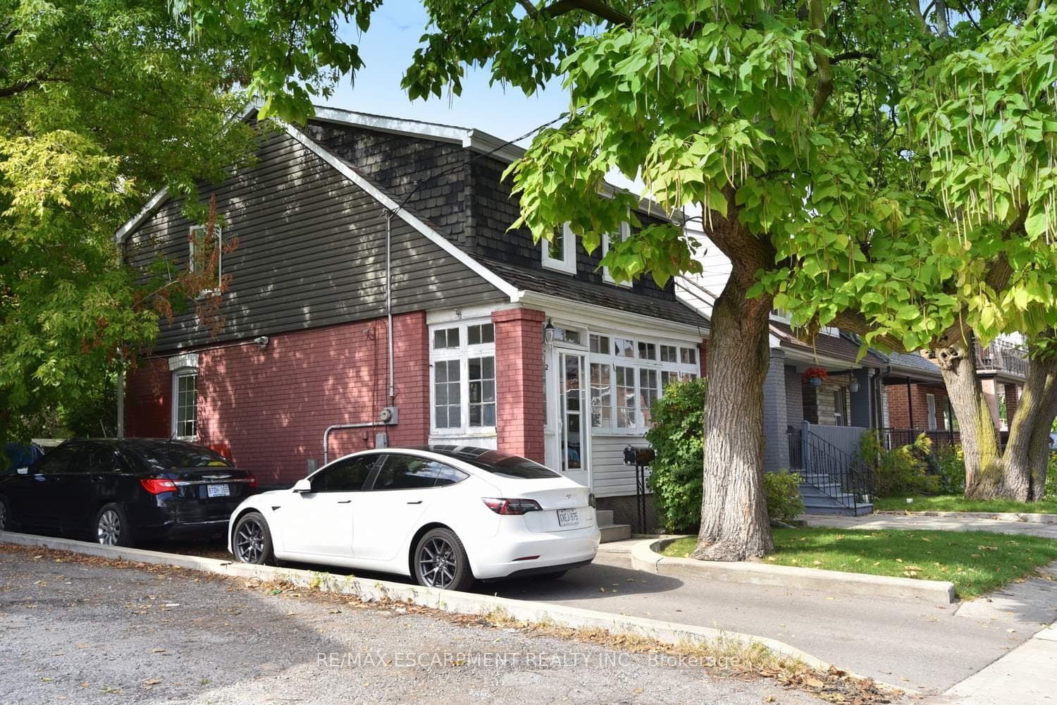 2 Watt Avenue photo 3