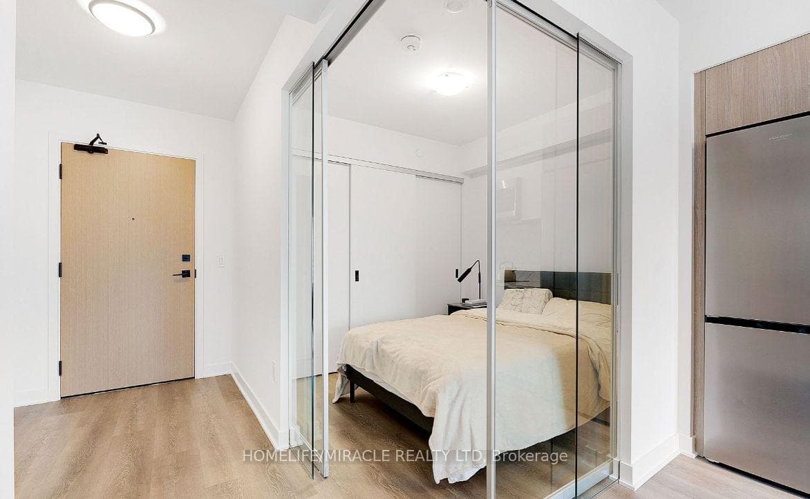 36 Zorra Street Unit 320 photo 16