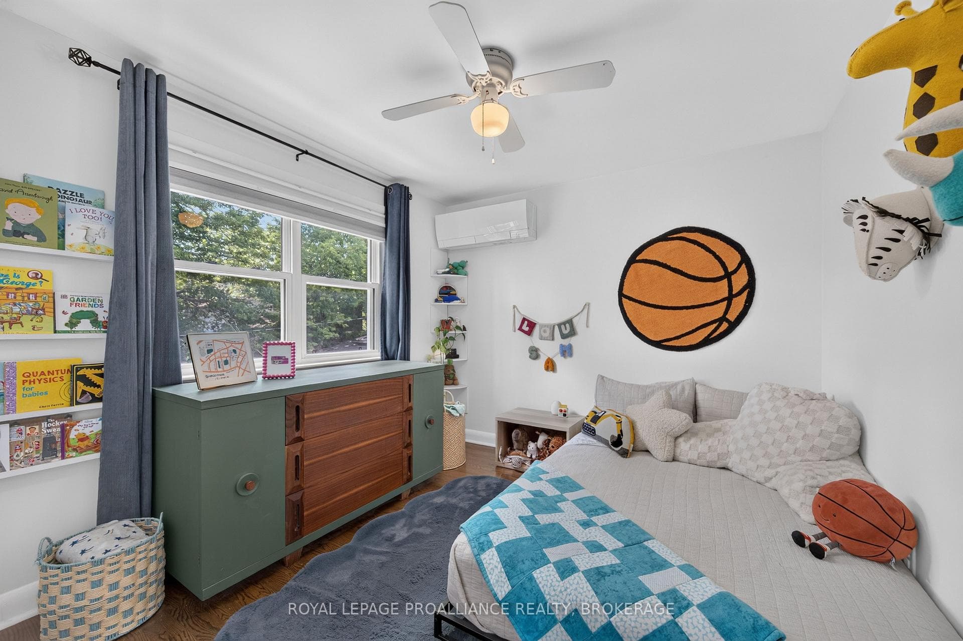 288 Yonge Street photo 20
