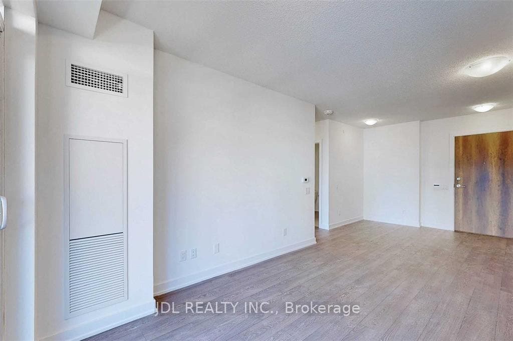 251 Manitoba Street Unit 611 photo 15