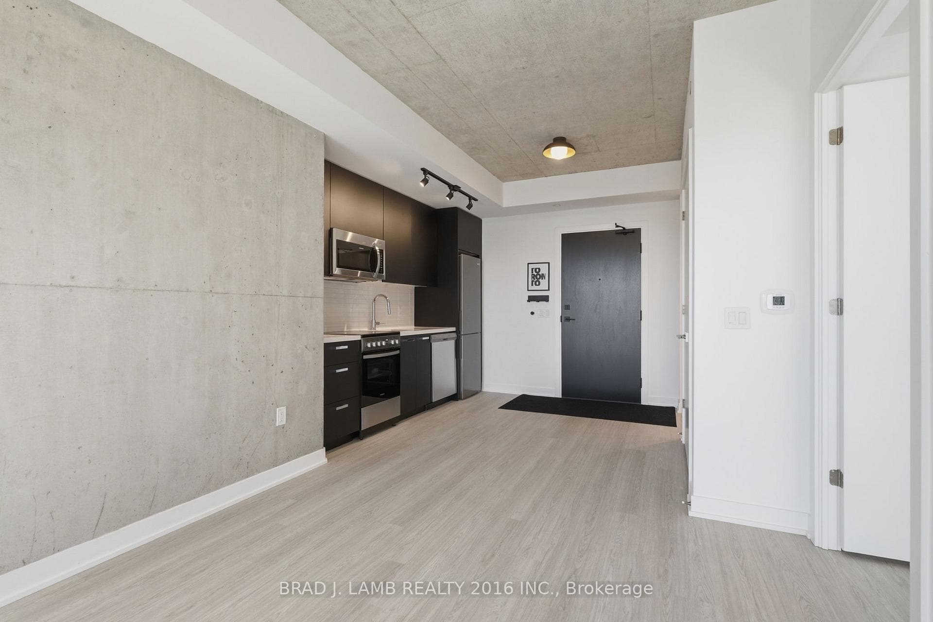 284 King Street Unit 1303 photo 5