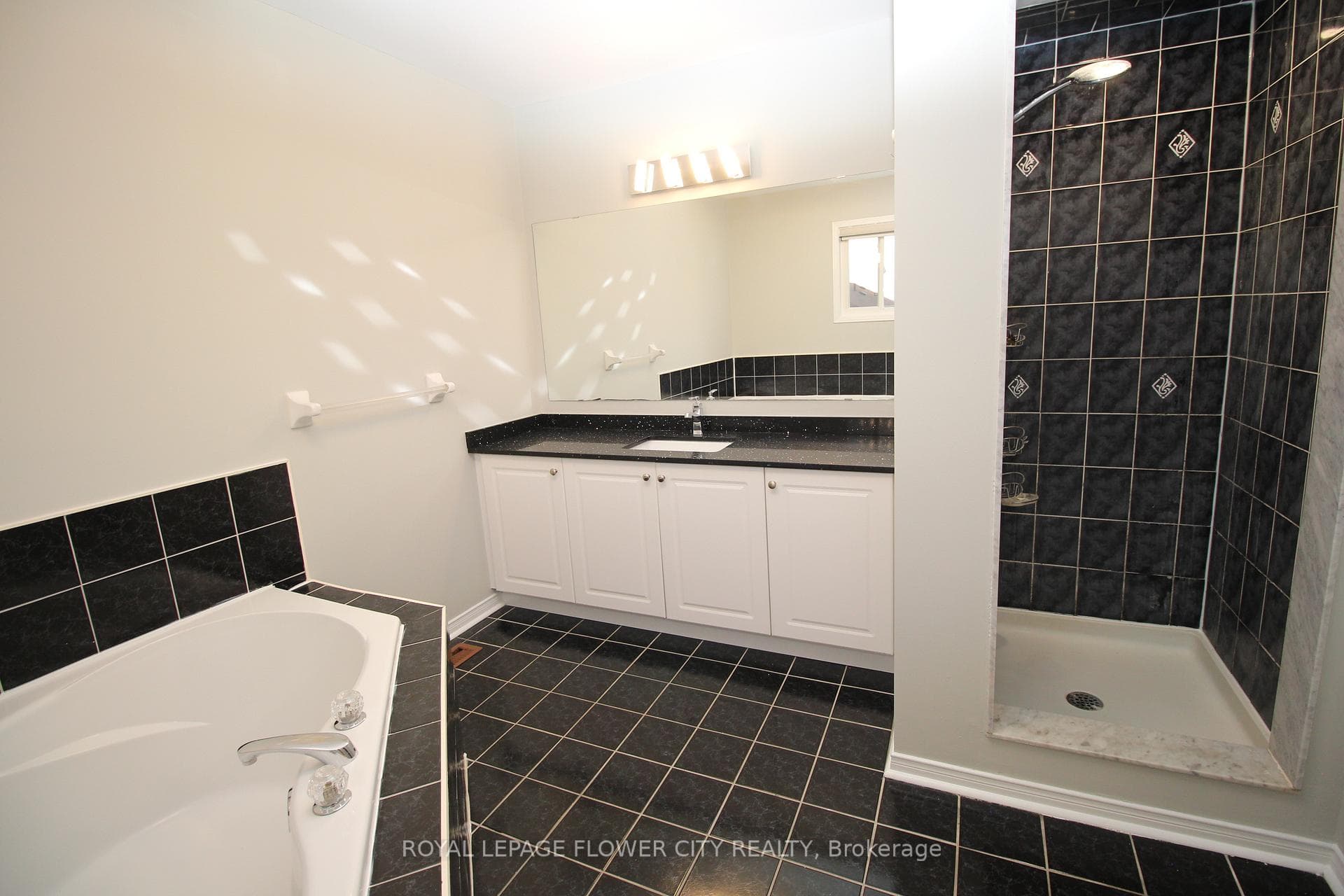 48 Fairhill Avenue photo 16
