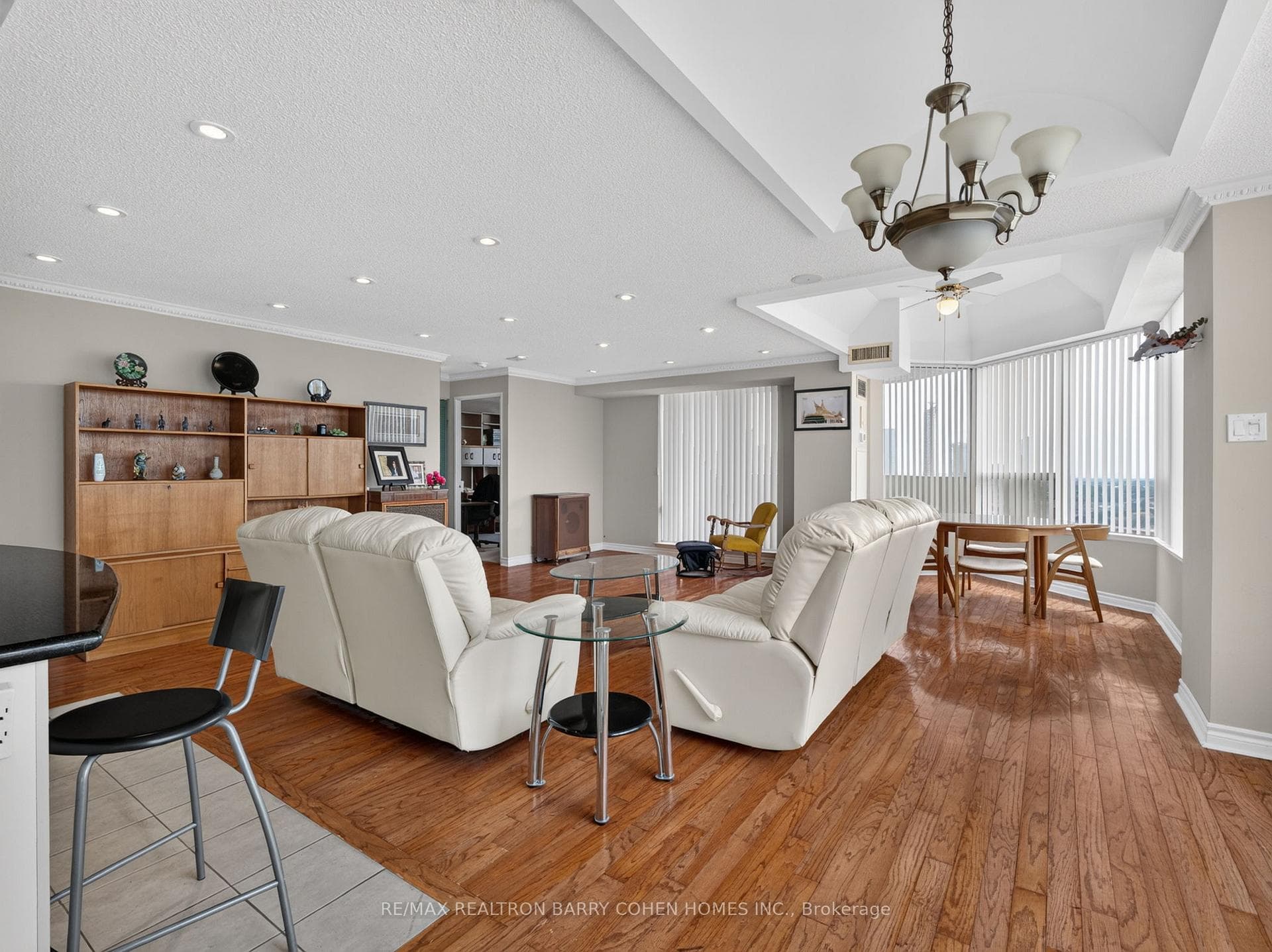 700 Constellation Drive Unit 2009 photo 1