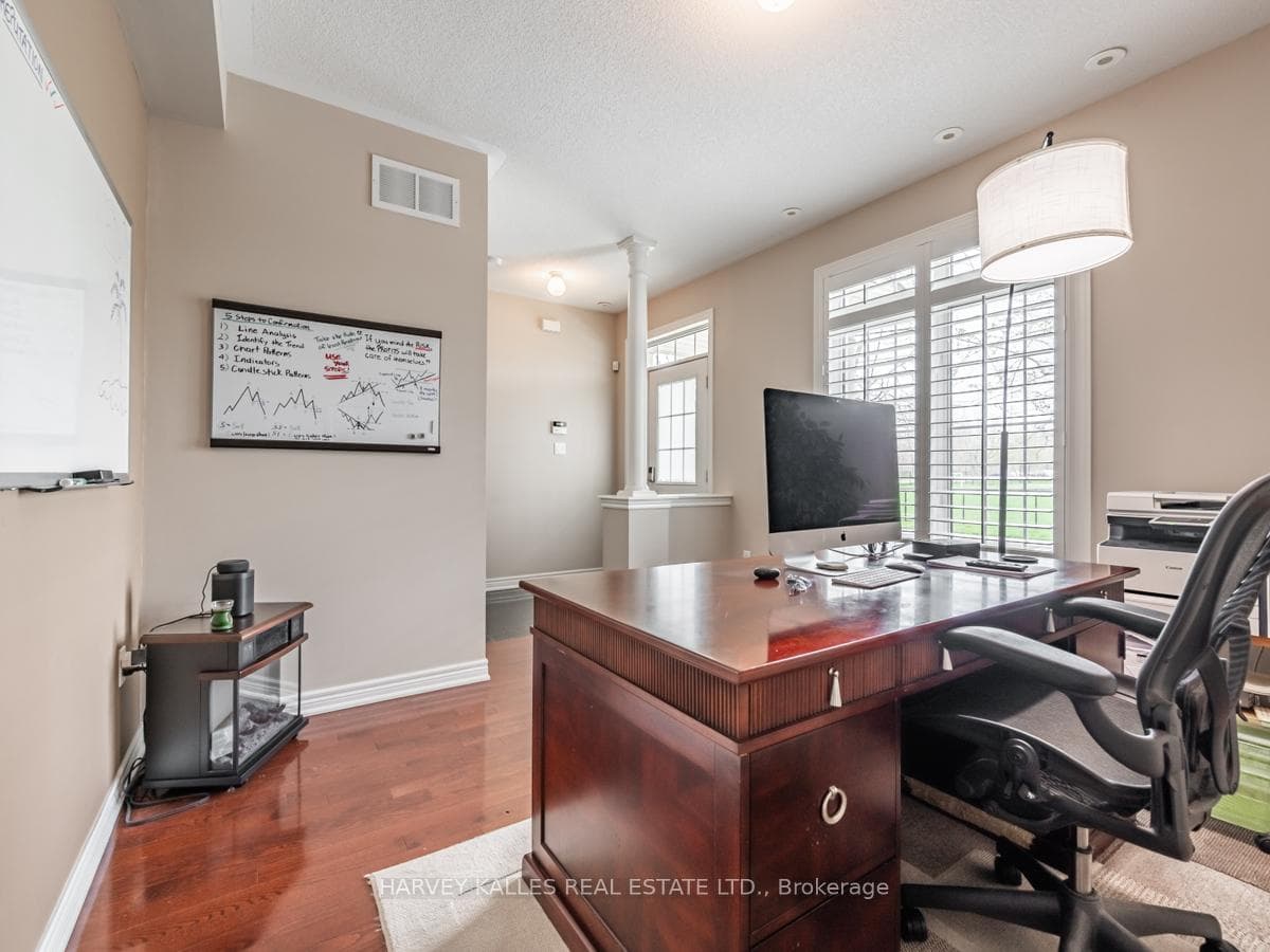 42 Rosewood Avenue photo 5