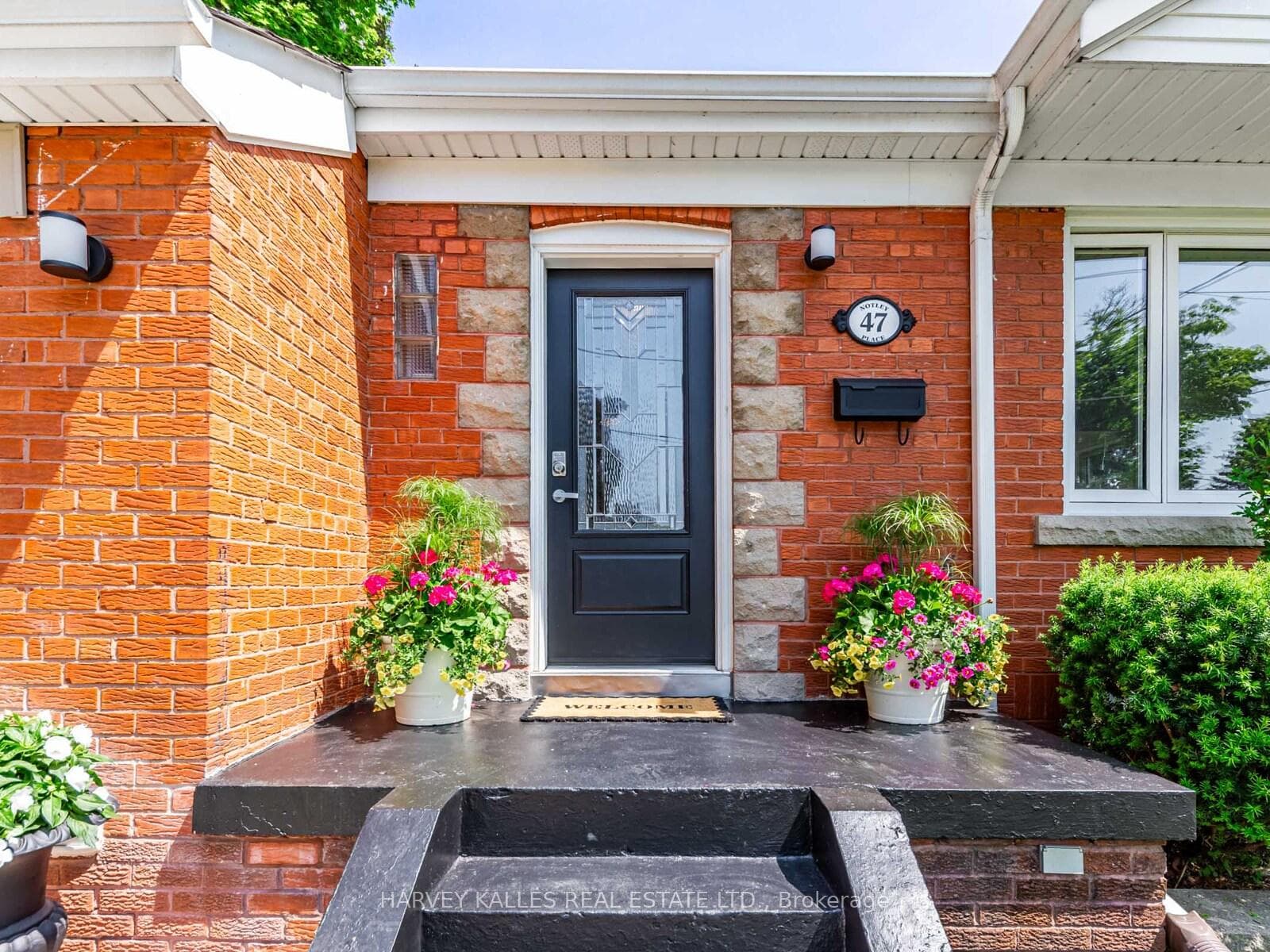 47 Notley Place photo 3