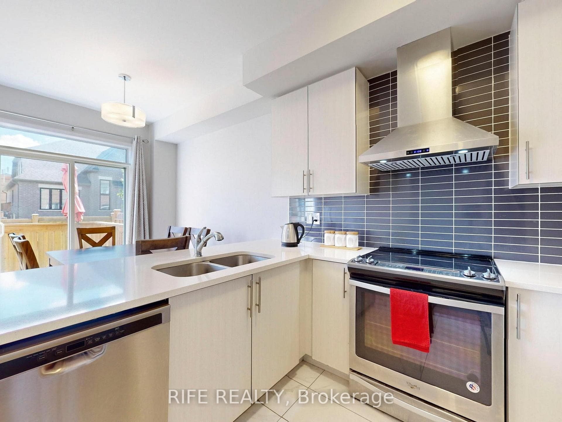 116 Maguire Road photo 13