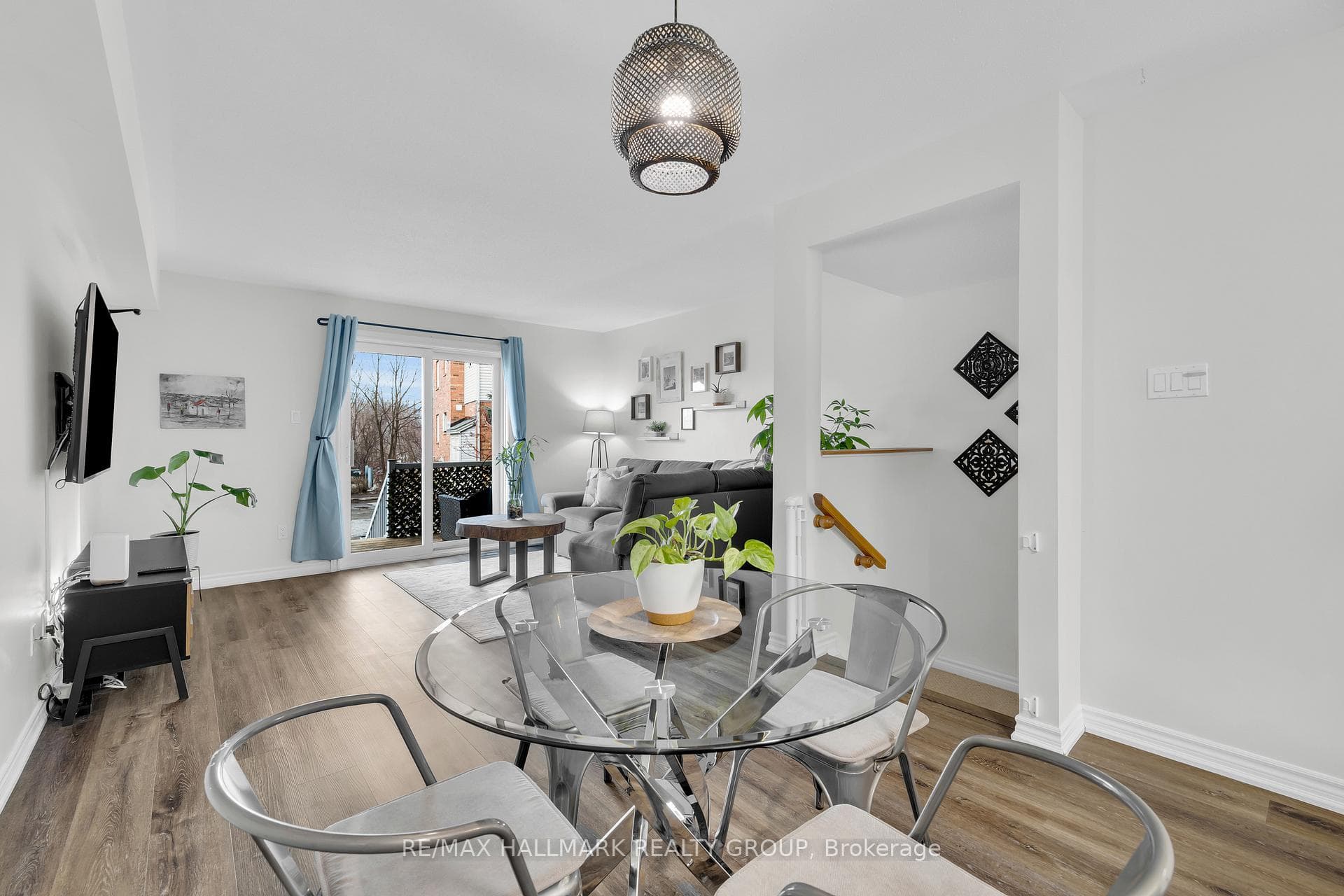 1344 Guthrie Street photo 6