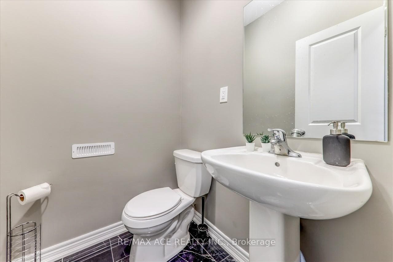 29 Ogston Crescent photo 21
