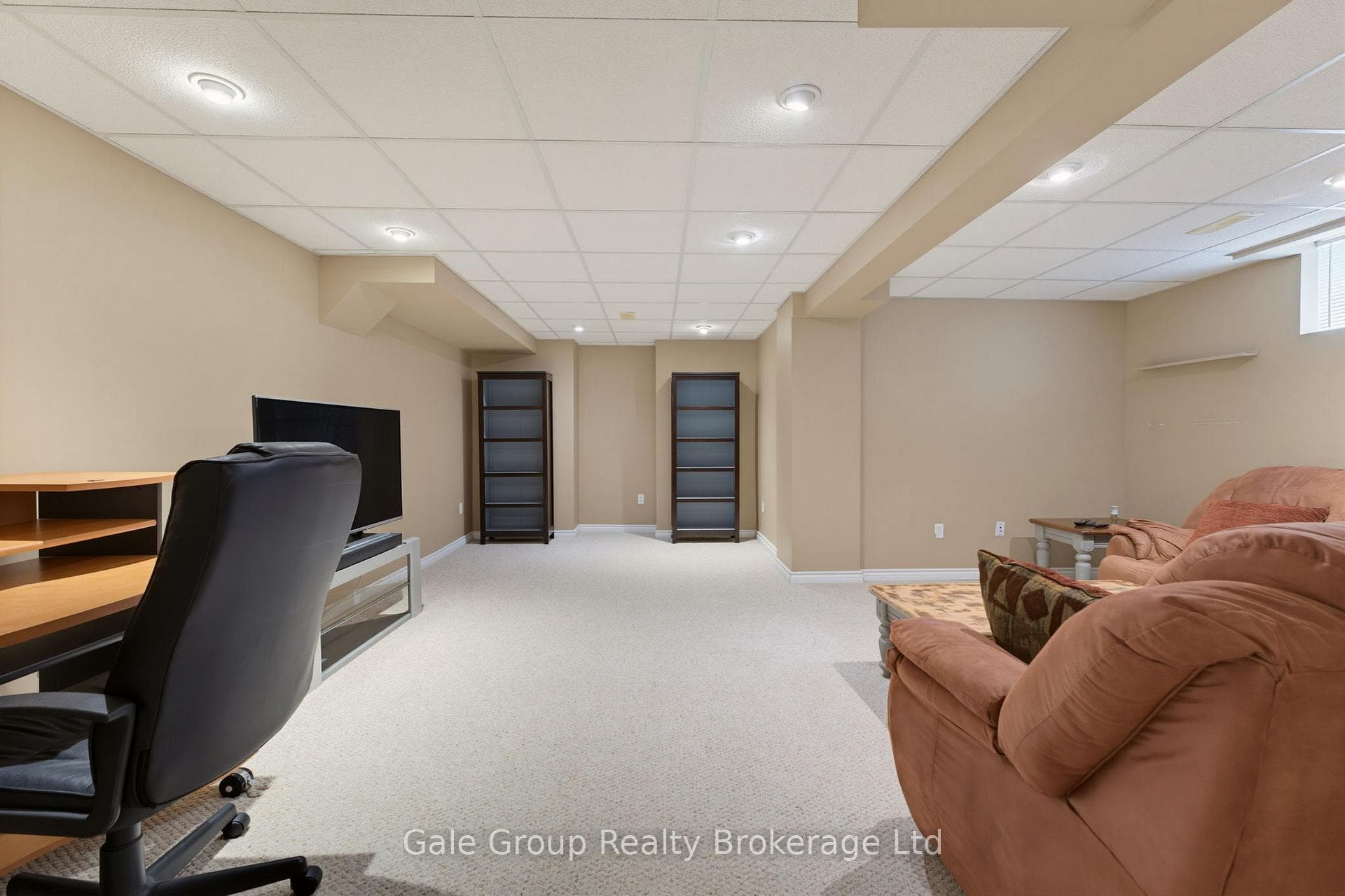 209 Hilltop Drive photo 27