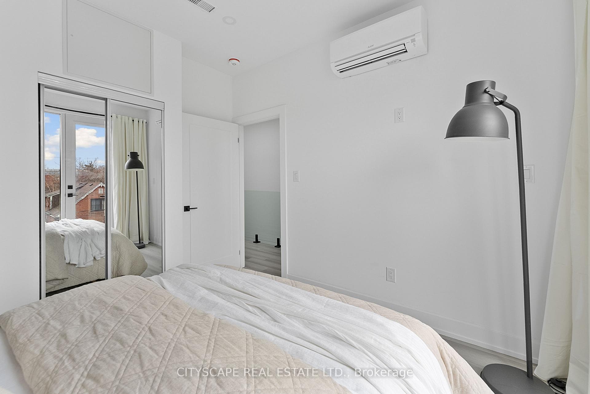 589 Oakwood Avenue Unit 2 - Main photo 25