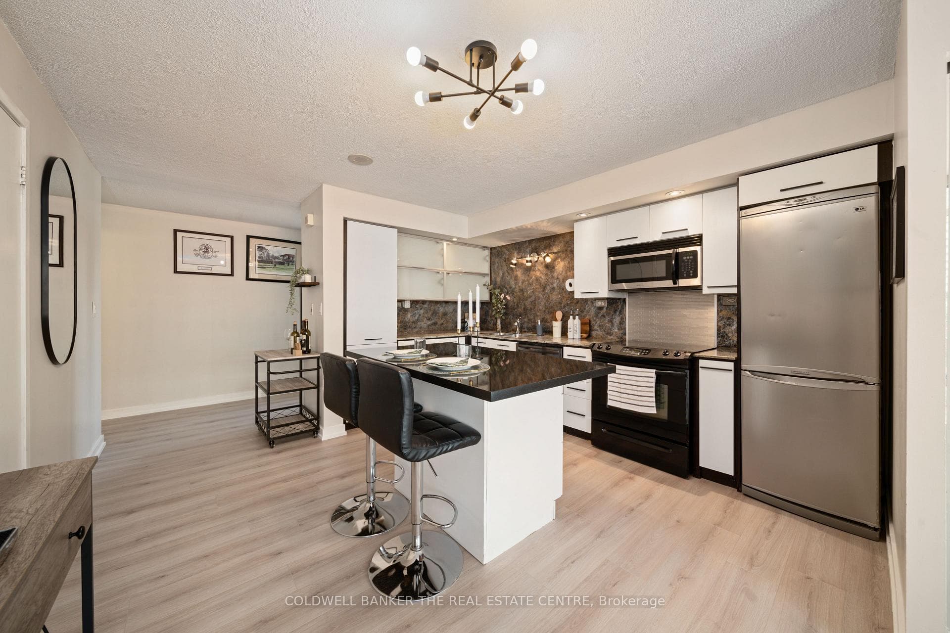 8 Telegram Mews Unit 1207 photo 9