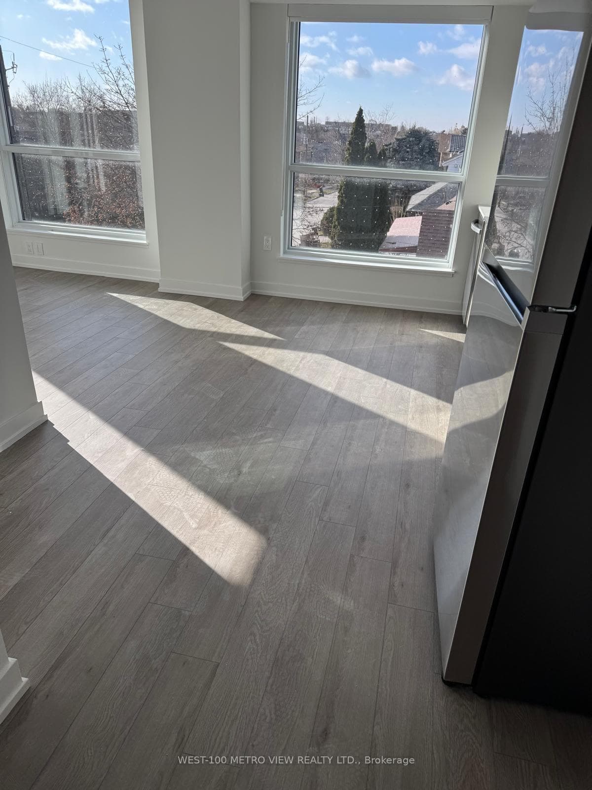 556 Marlee Avenue Unit 307 photo 3