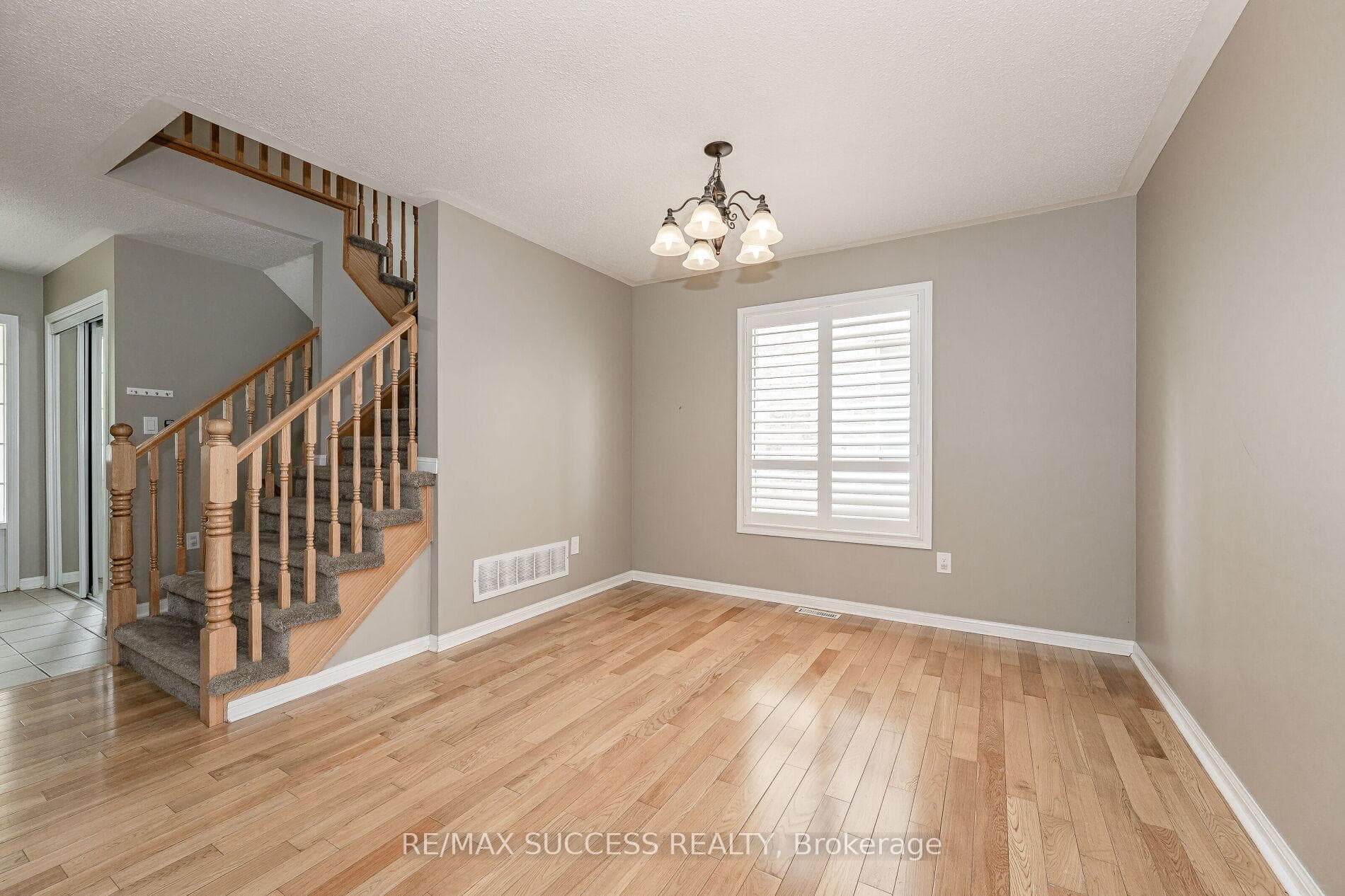 734 Edwards Avenue photo 10