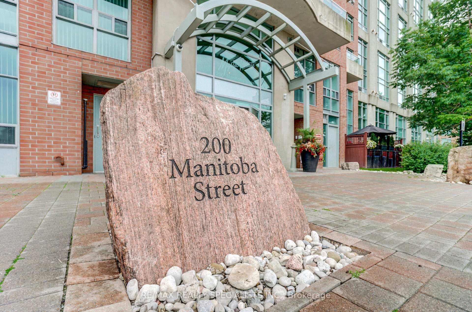 200 Manitoba Street Unit 319 photo 1