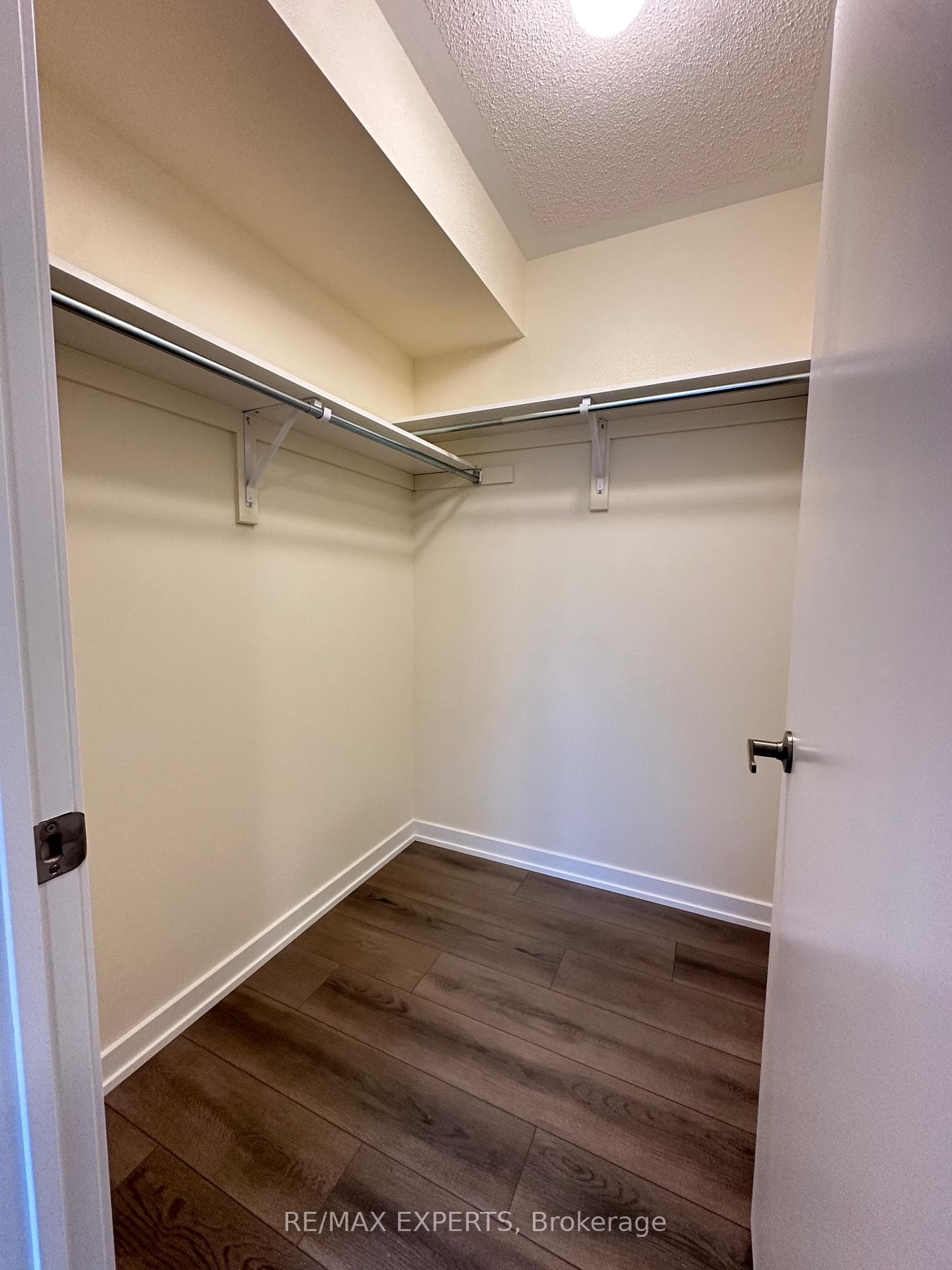 48 Lambert Lane photo 13