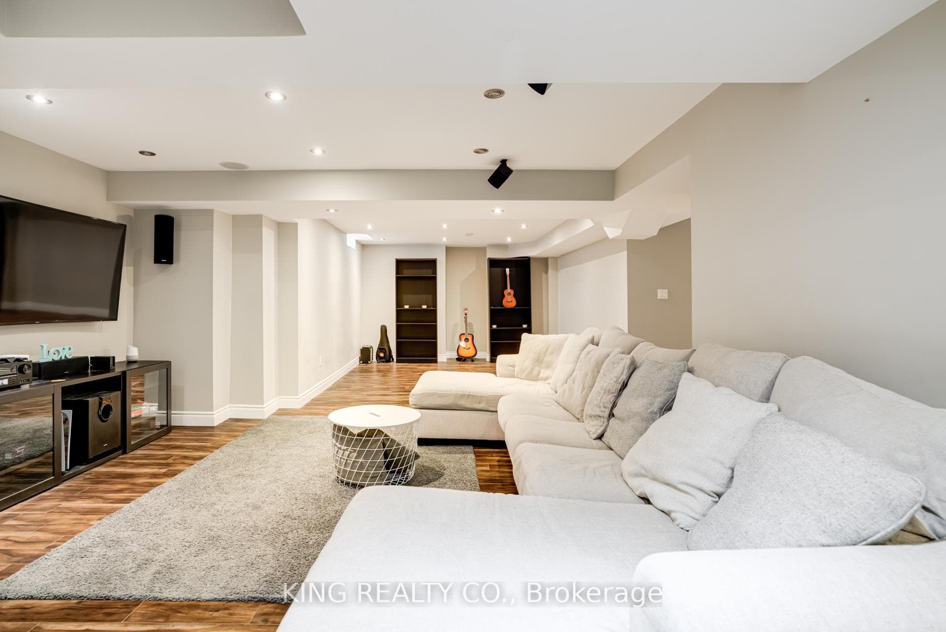 14 Martineau Road photo 36