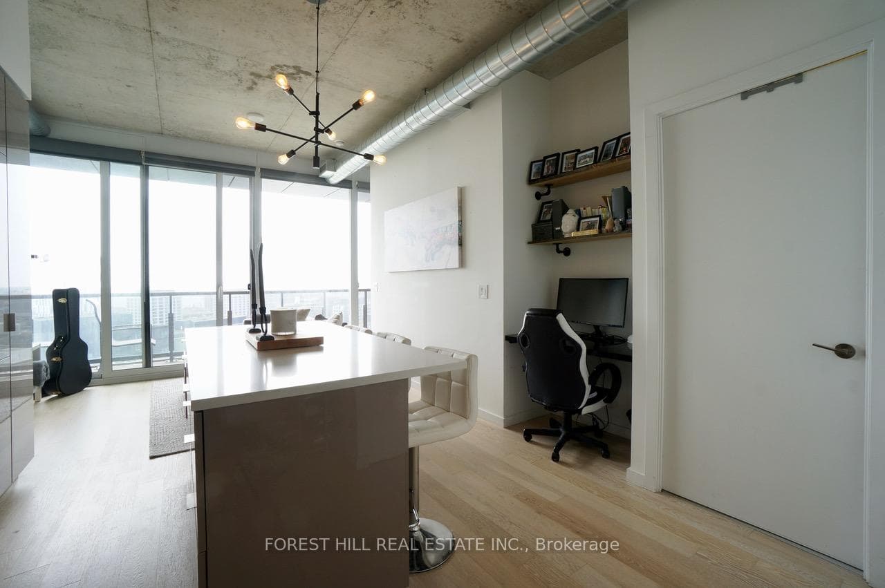 170 Bayview Avenue Unit 2110 photo 3