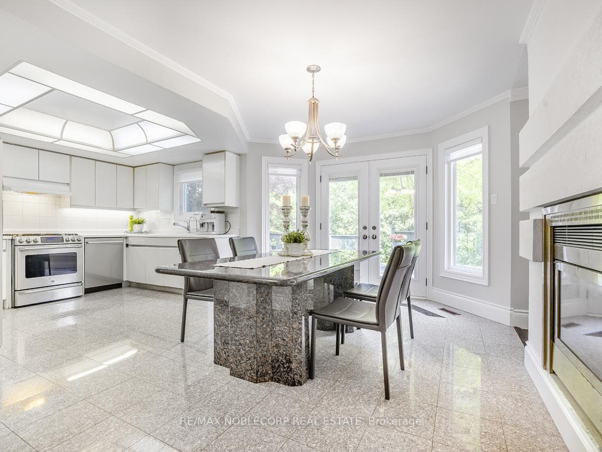 62 Woburn Drive photo 9