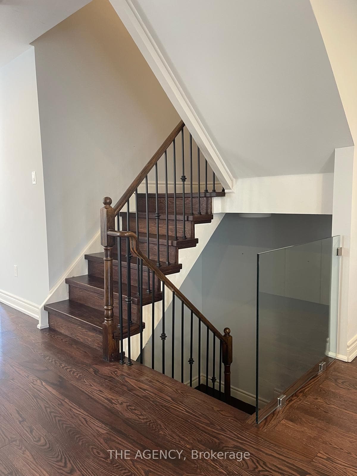 9031 Yonge Street photo 14