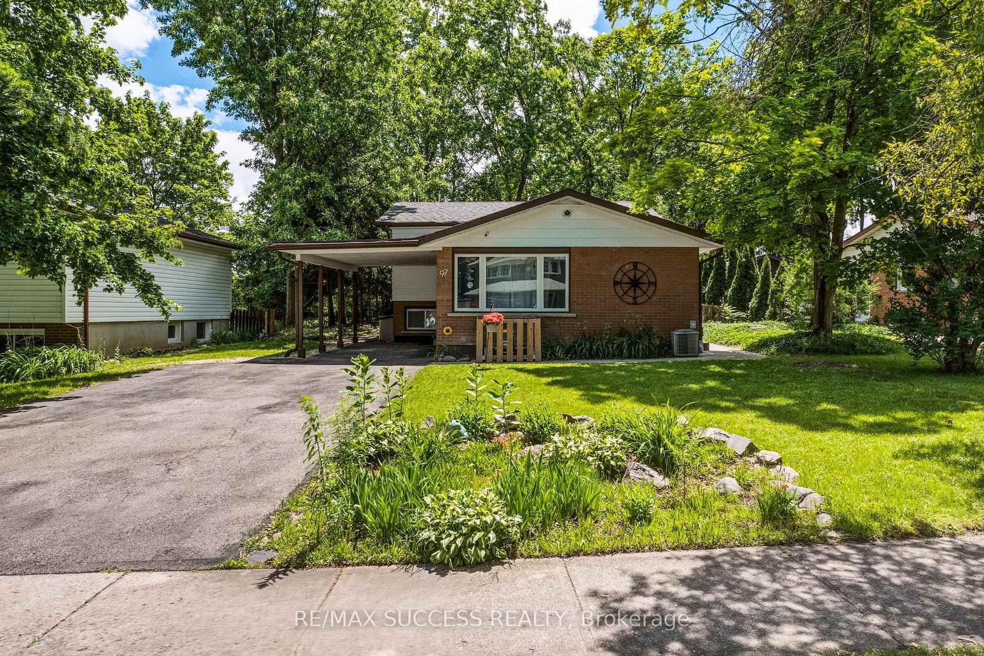 97 Blythwood Road photo 2