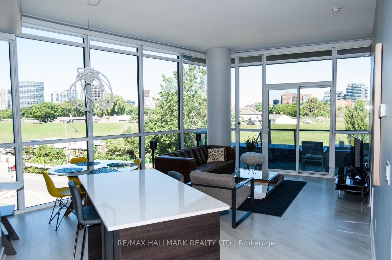 169 Fort York Boulevard Unit 222 photo 2