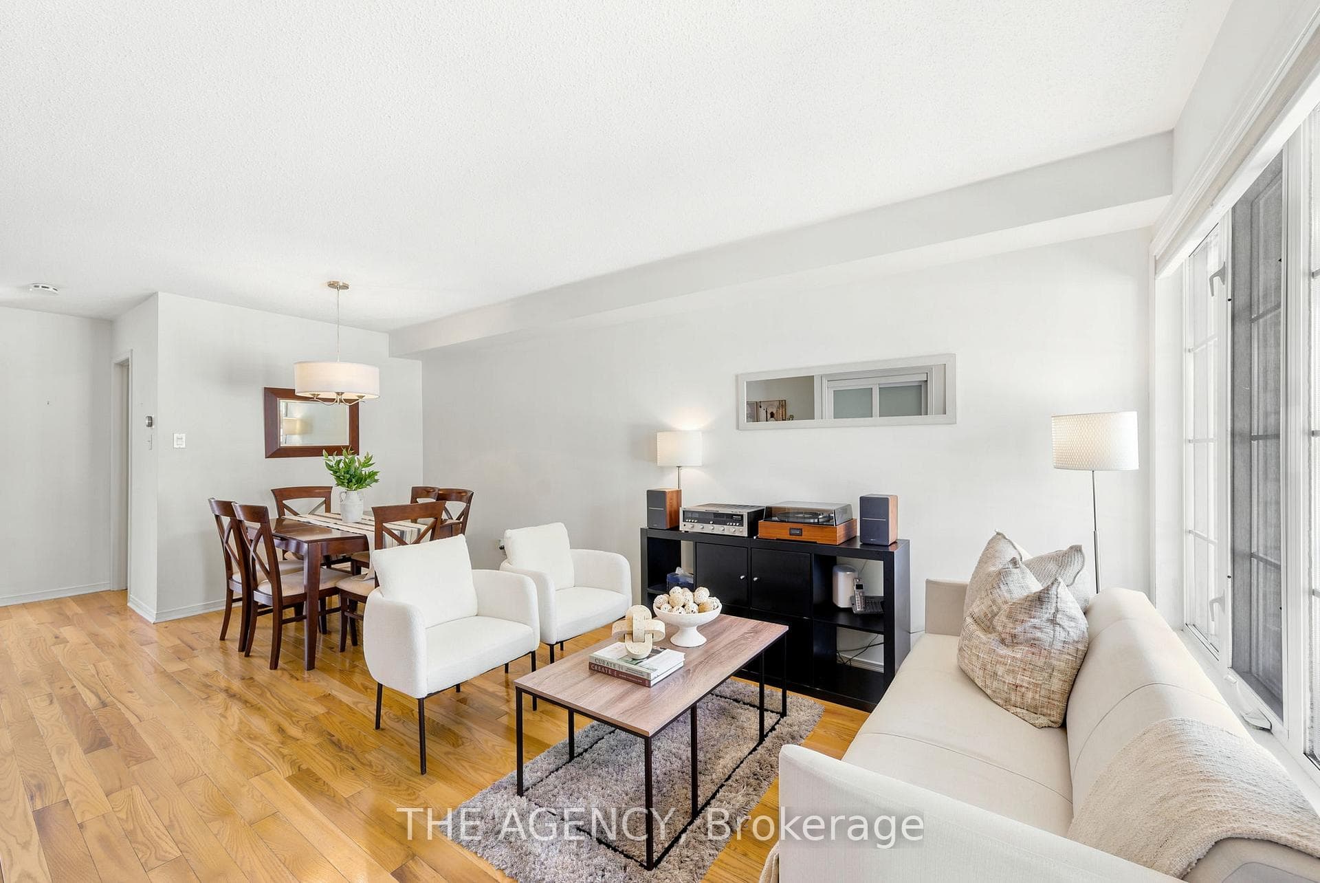 3 Waterton Crescent photo 1