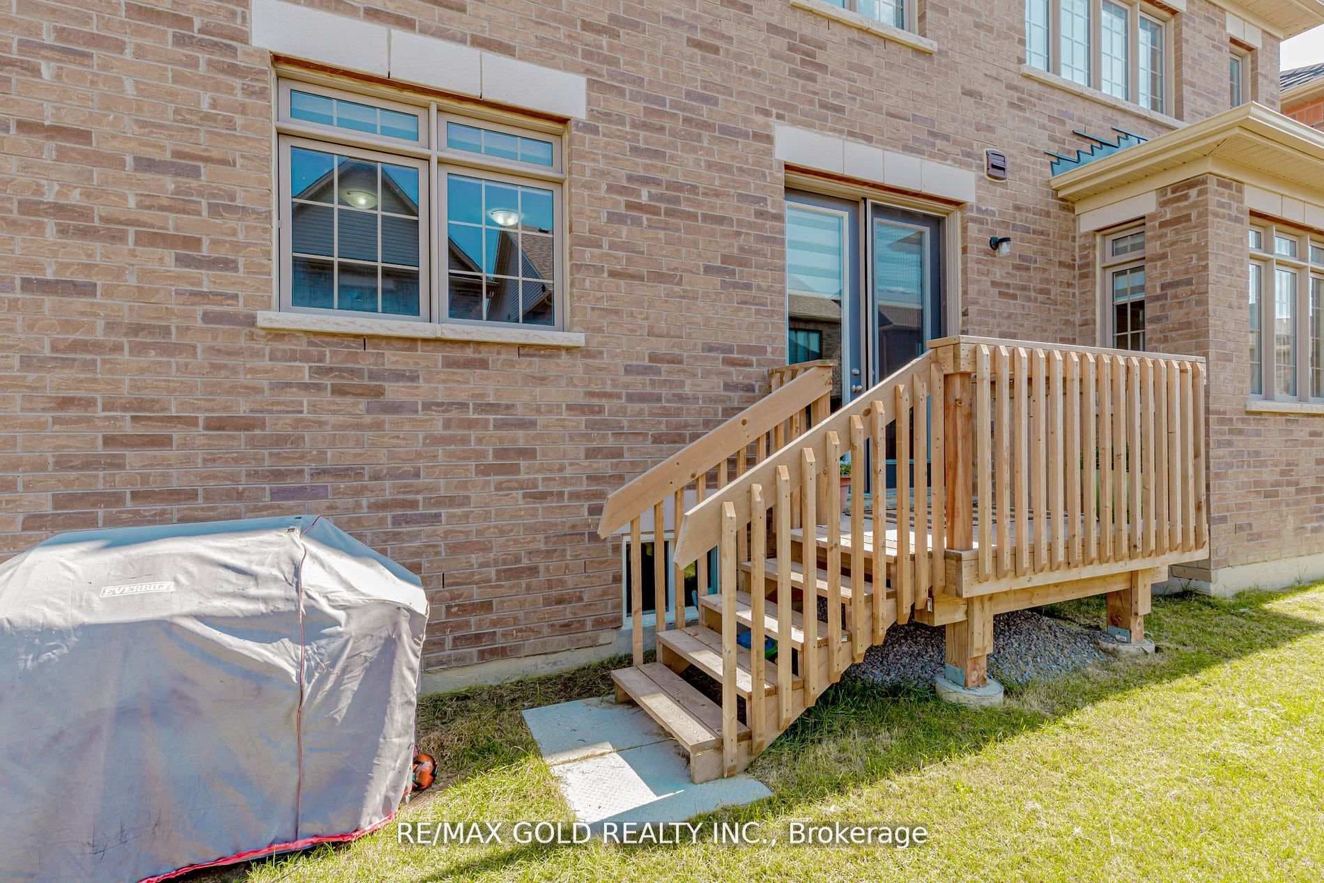 60 Stillwell Crescent photo 37