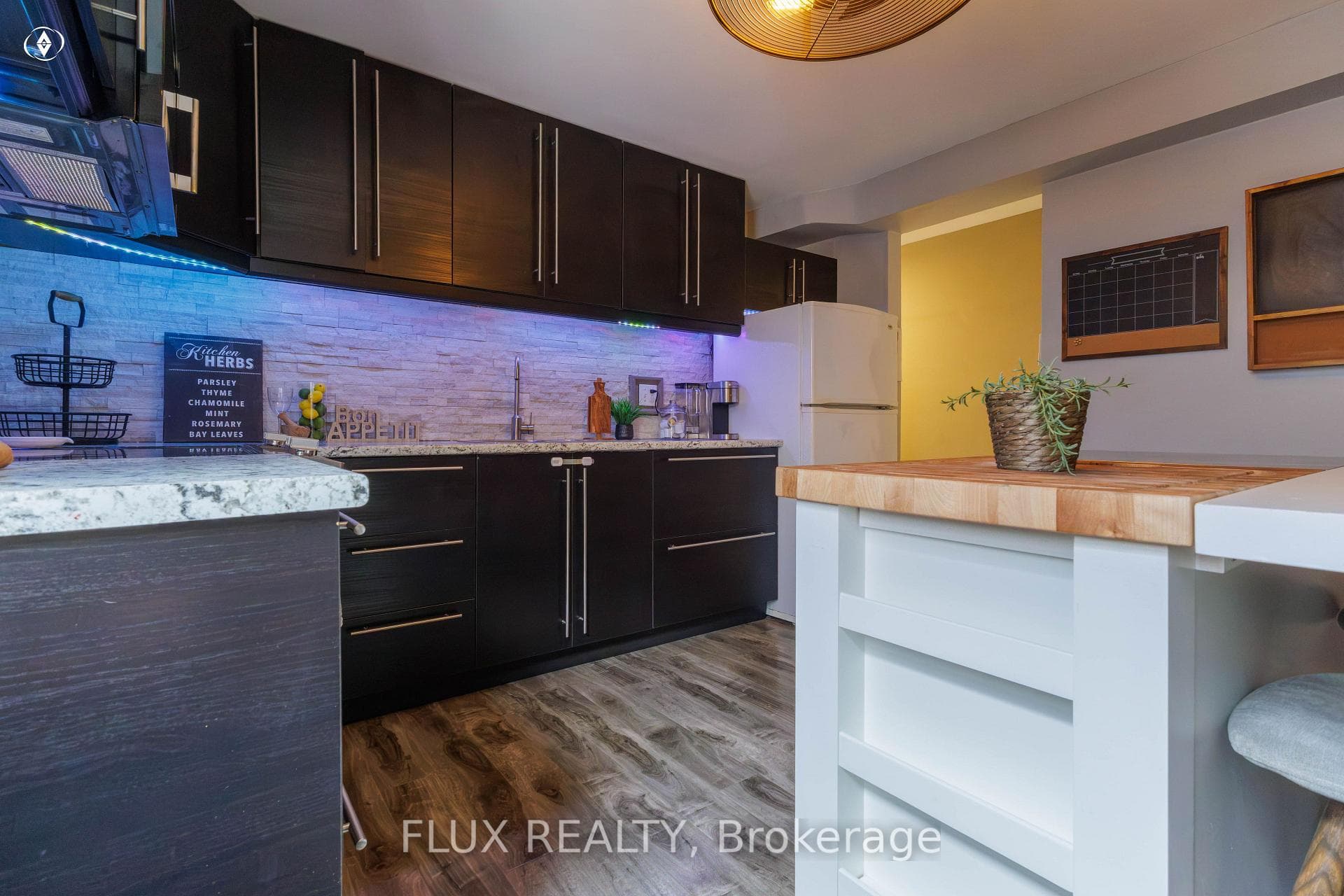 175 Elm Ridge Drive Unit 48 photo 8